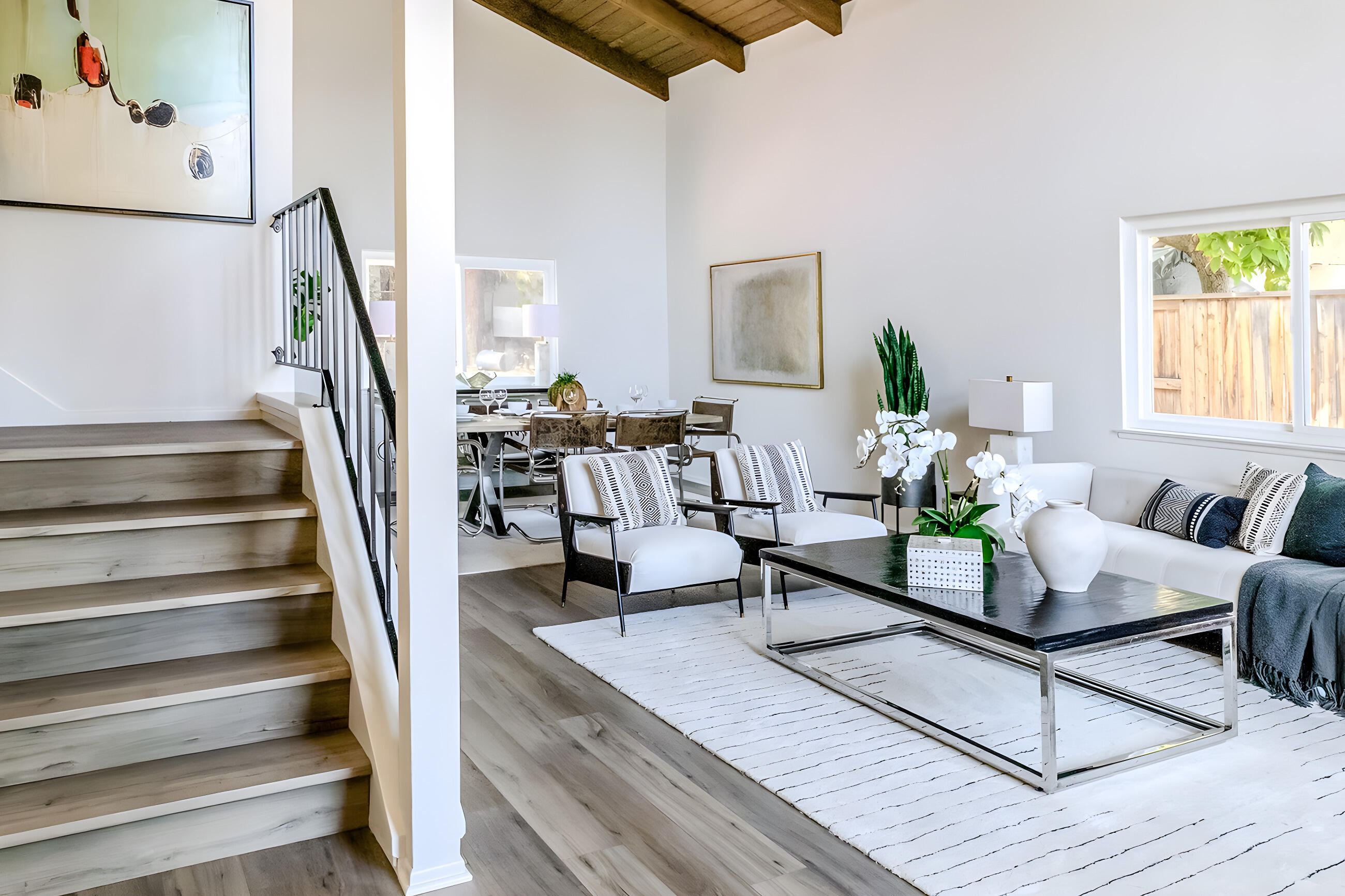 Santa Barbara, California 93111, United States, 5 Bedrooms Bedrooms, ,4 BathroomsBathrooms,Residential,Active,166710