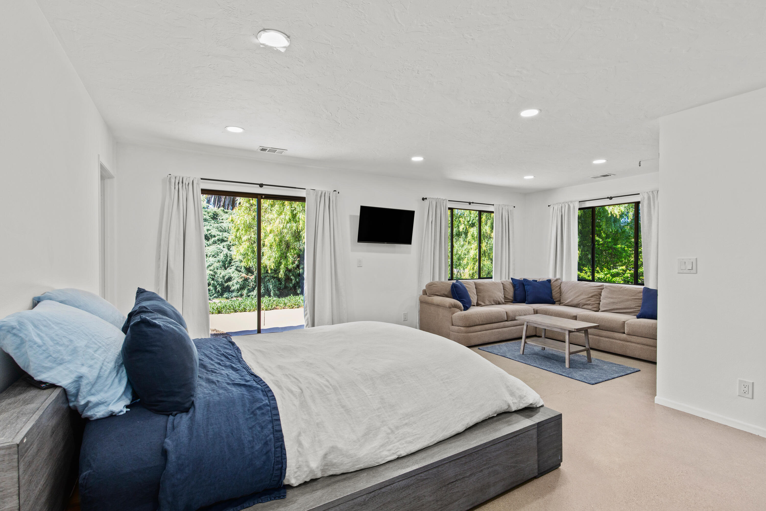 Solvang, California 93463, United States, 4 Bedrooms Bedrooms, ,3 BathroomsBathrooms,Residential,Active,111695