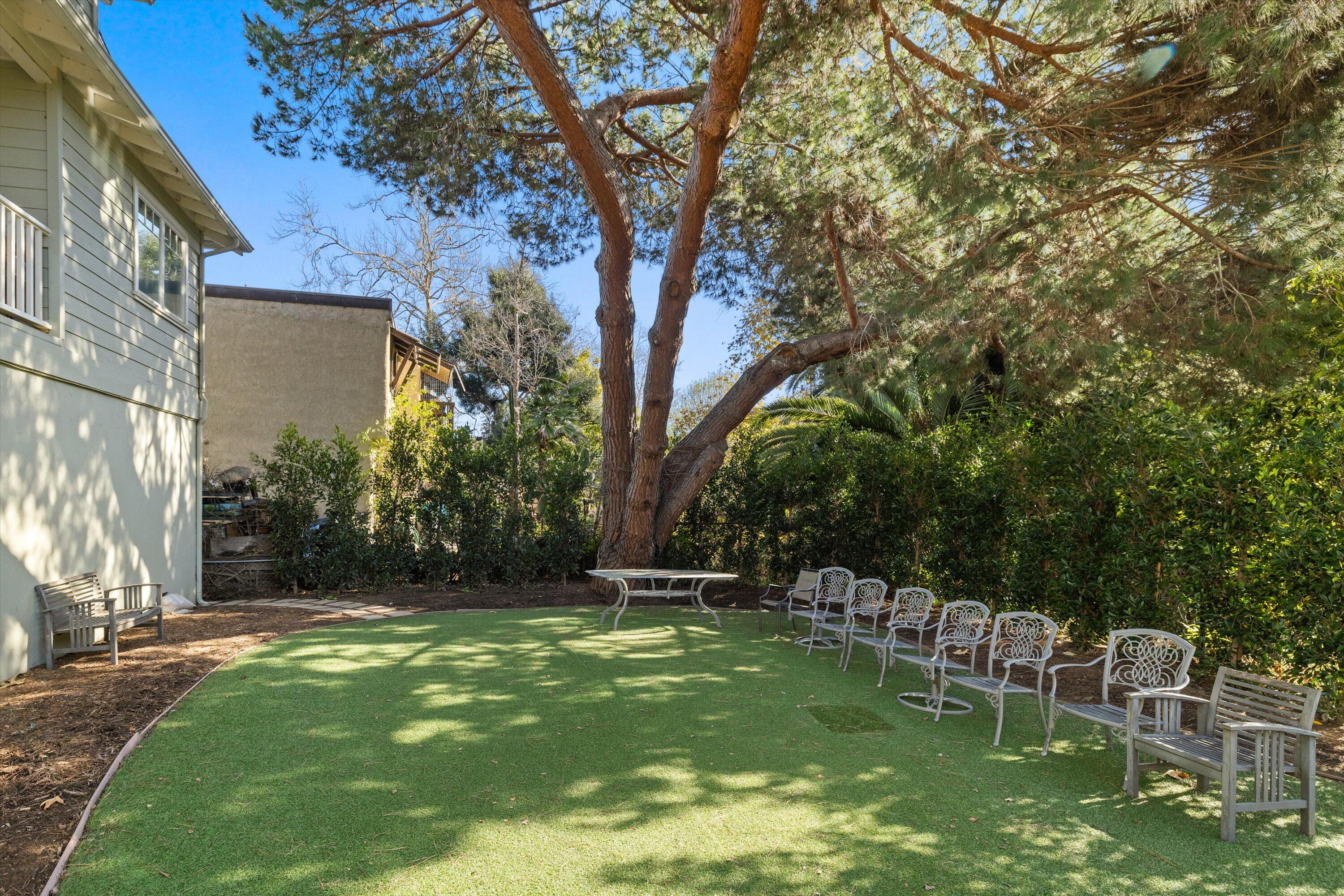 Santa Barbara, California 93101, United States, 2 Bedrooms Bedrooms, ,2 BathroomsBathrooms,Residential,Active,112908