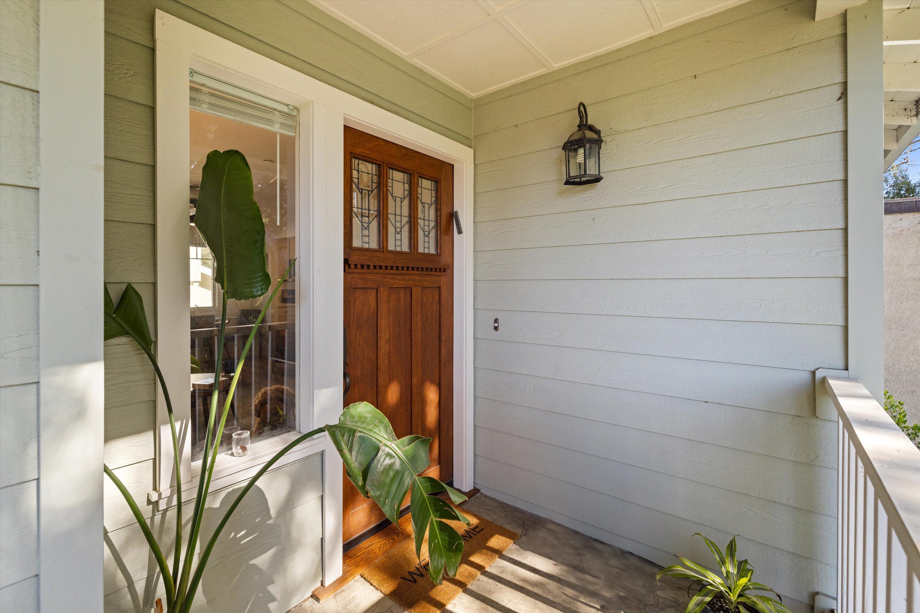 Santa Barbara, California 93101, United States, 2 Bedrooms Bedrooms, ,2 BathroomsBathrooms,Residential,Active,112908