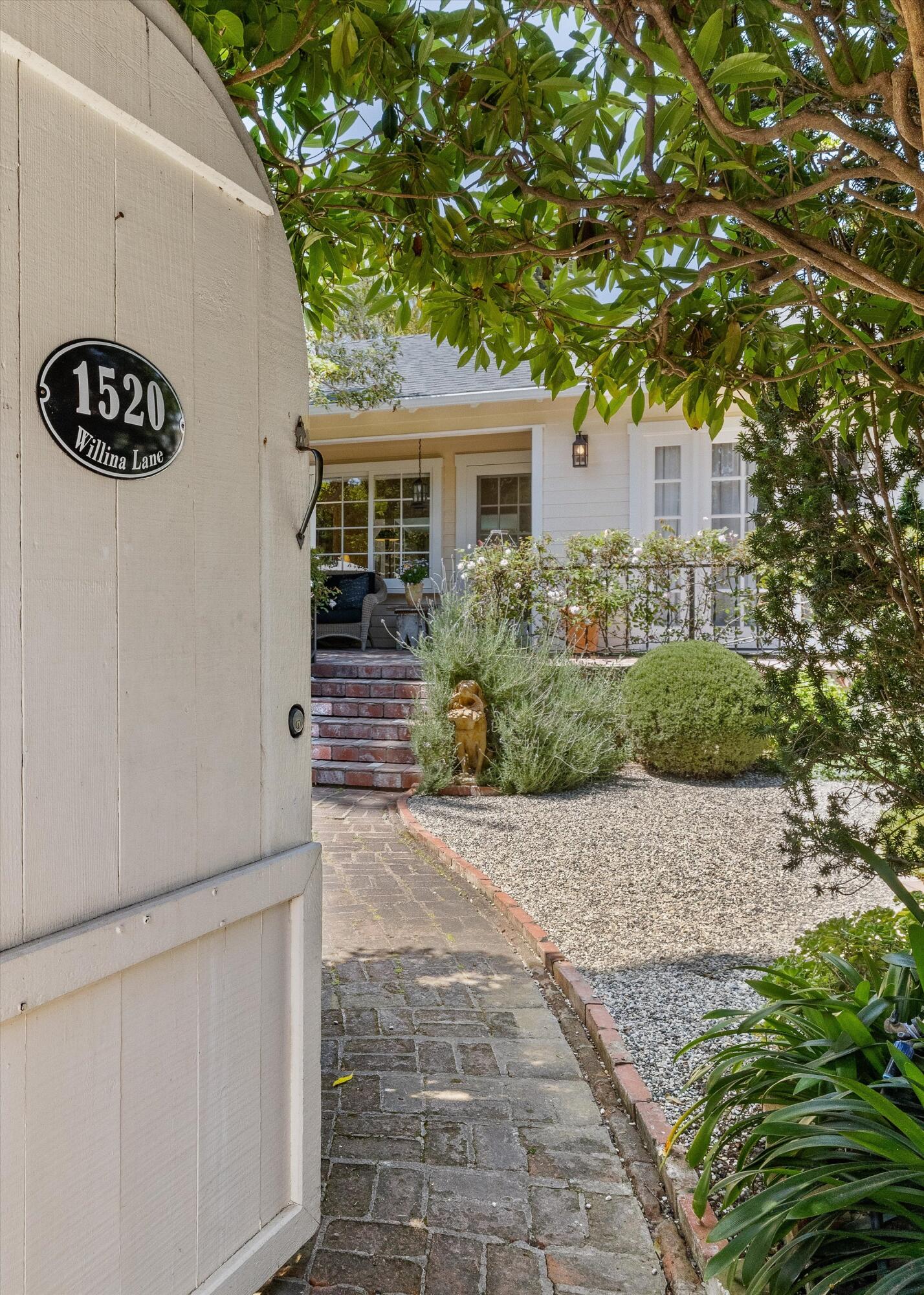 1520 Willina Lane