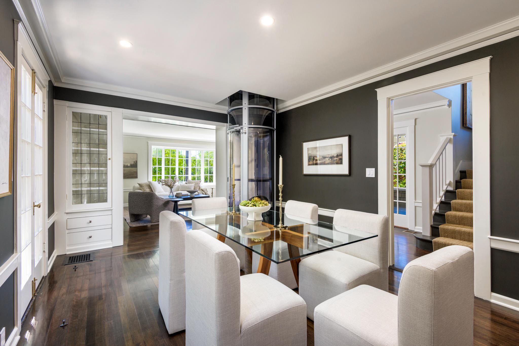 Santa Barbara, California 93101, United States, 3 Bedrooms Bedrooms, ,4 BathroomsBathrooms,Residential,Active,207071