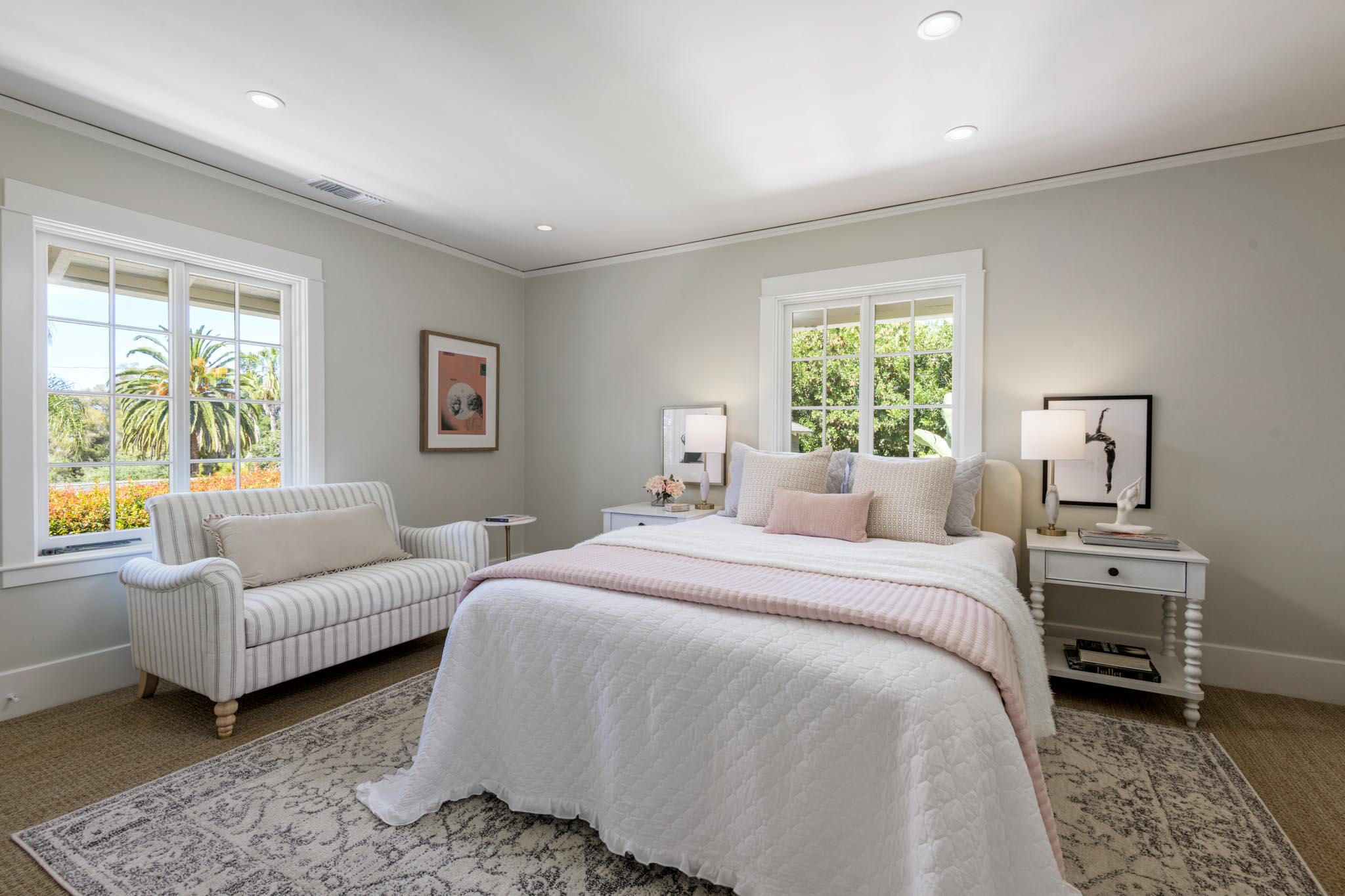 Santa Barbara, California 93101, United States, 3 Bedrooms Bedrooms, ,4 BathroomsBathrooms,Residential,Active,207071