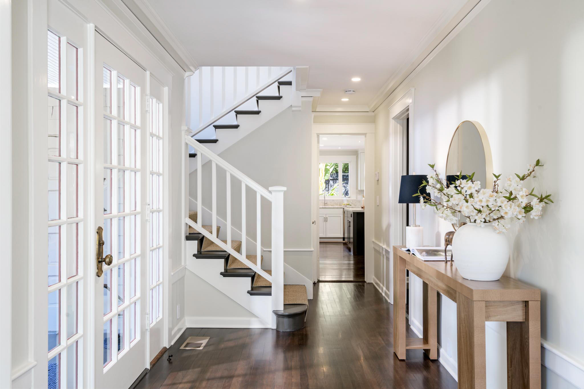 Santa Barbara, California 93101, United States, 3 Bedrooms Bedrooms, ,4 BathroomsBathrooms,Residential,Active,207071