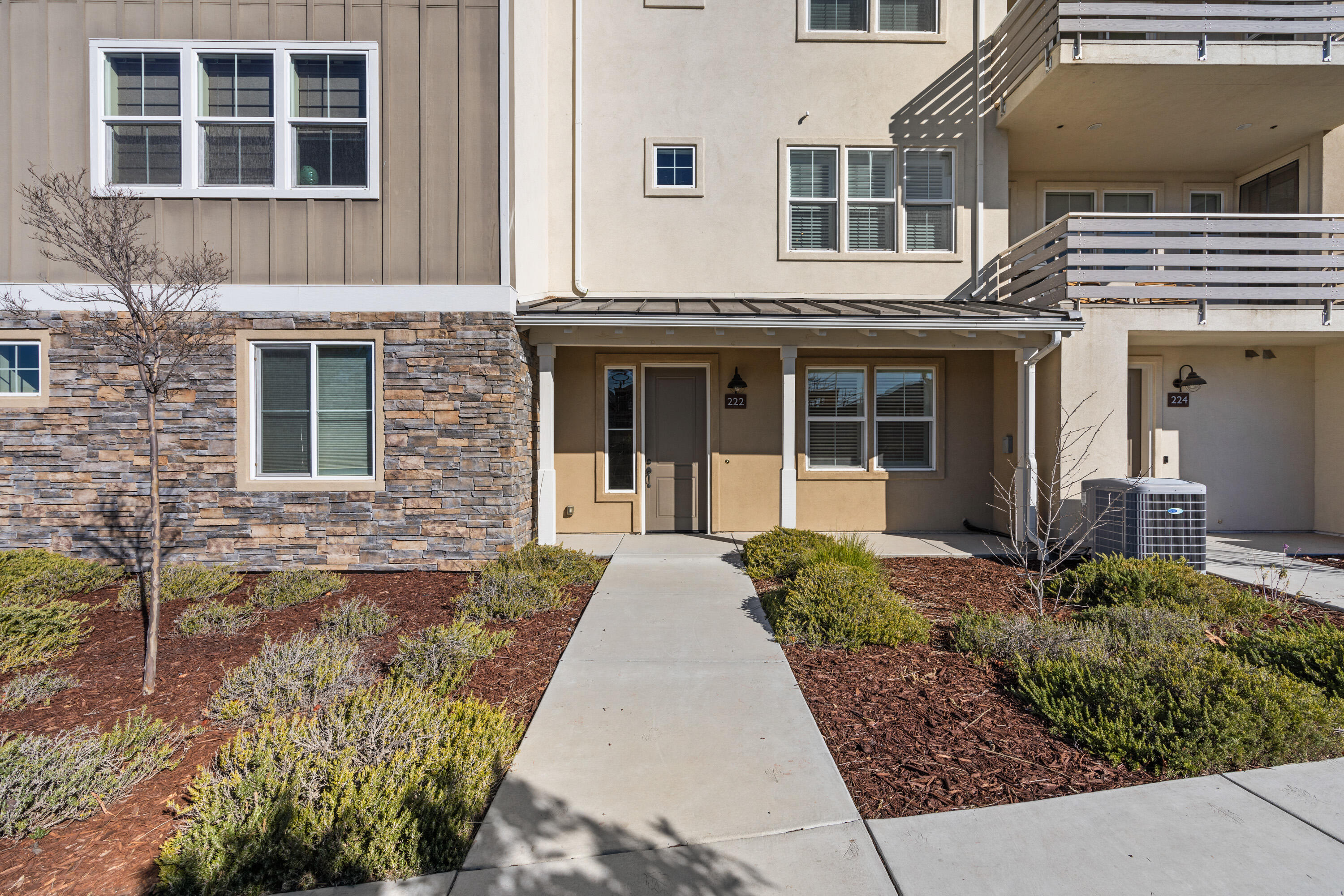 Buellton, California 93427, United States, 3 Bedrooms Bedrooms, ,4 BathroomsBathrooms,Residential,Active,14446