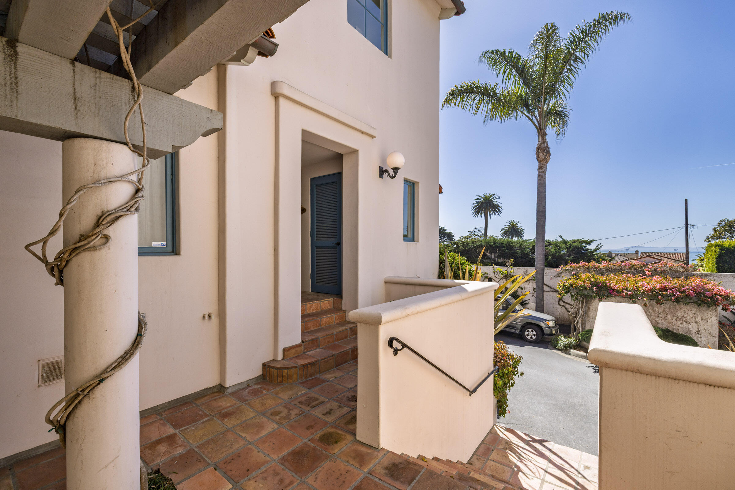 Santa Barbara, California 93108, United States, 3 Bedrooms Bedrooms, ,3 BathroomsBathrooms,Residential,Active,89525
