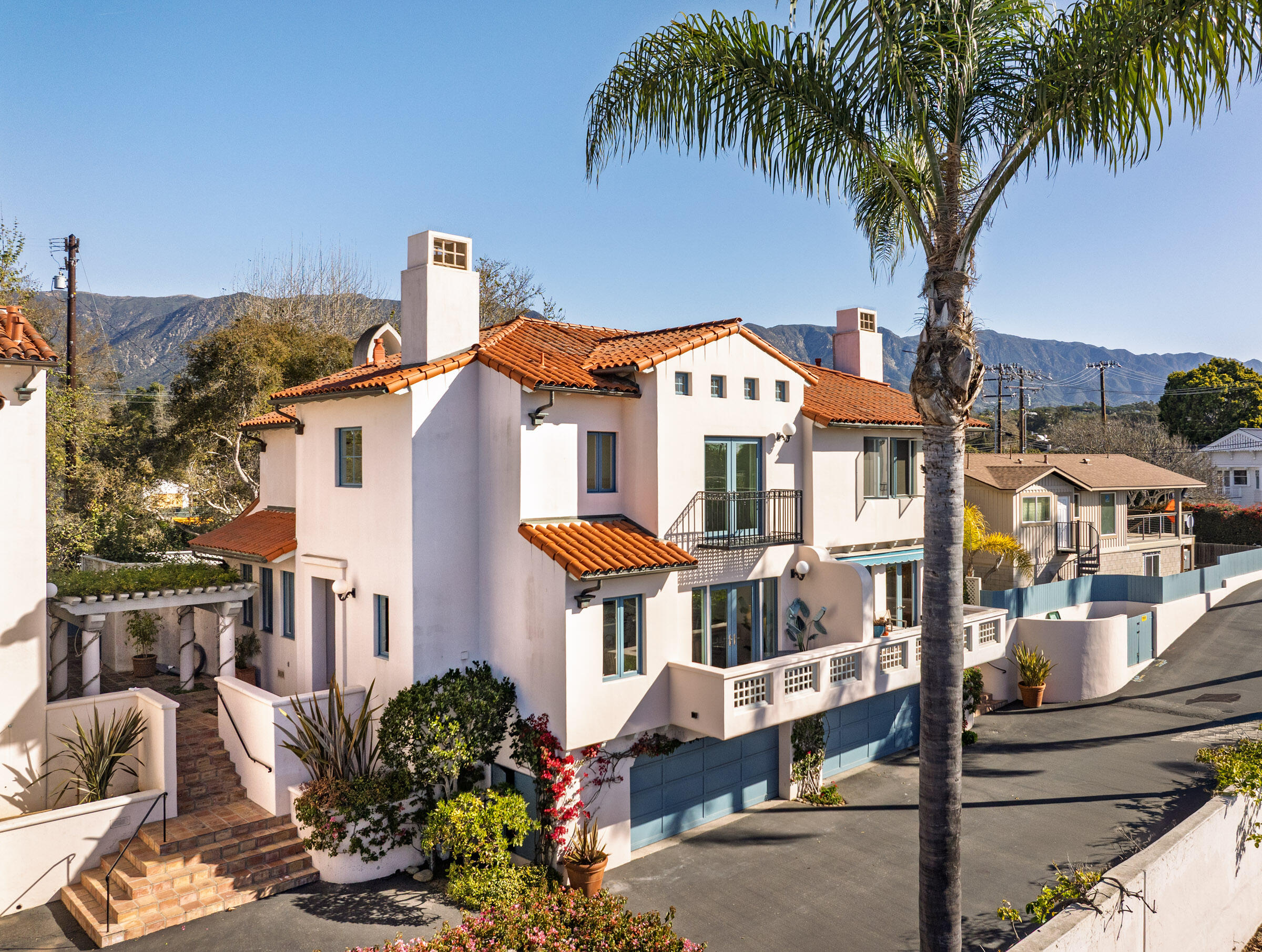 Santa Barbara, California 93108, United States, 3 Bedrooms Bedrooms, ,3 BathroomsBathrooms,Residential,Active,89525