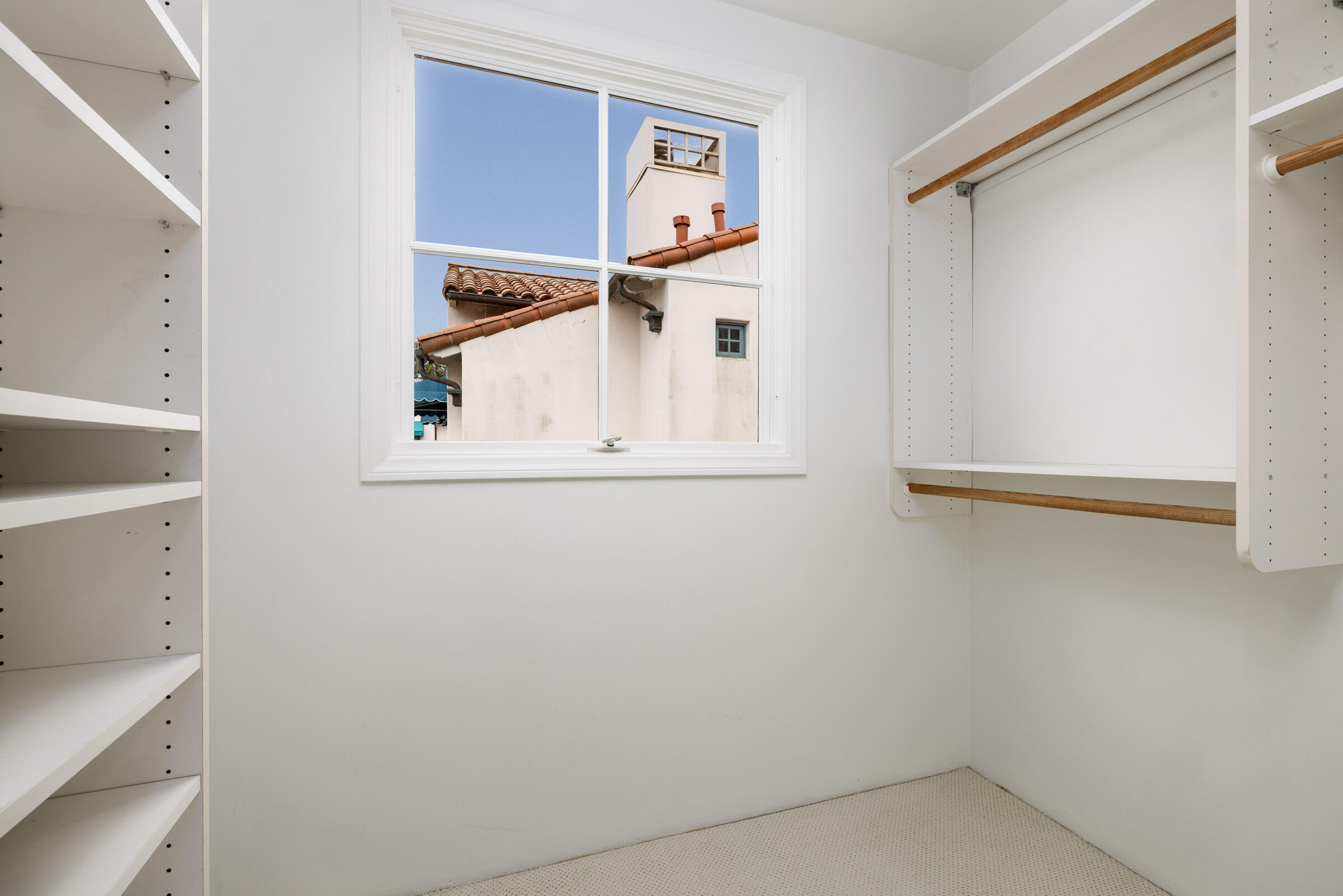 Santa Barbara, California 93108, United States, 3 Bedrooms Bedrooms, ,3 BathroomsBathrooms,Residential,Active,89525