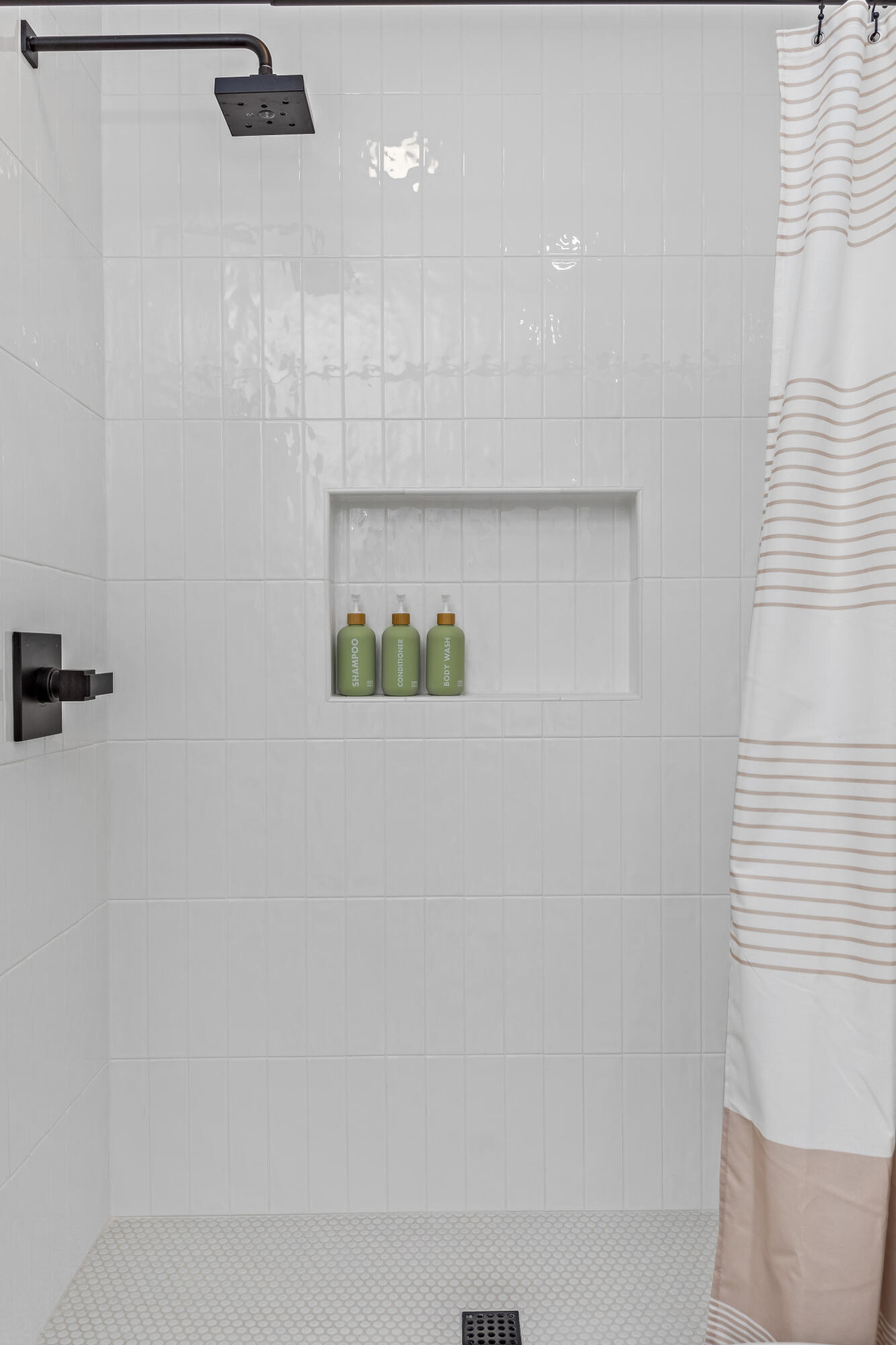 Carpinteria, California 93013, United States, 1 Bedroom Bedrooms, ,1 BathroomBathrooms,Residential,Active,204865