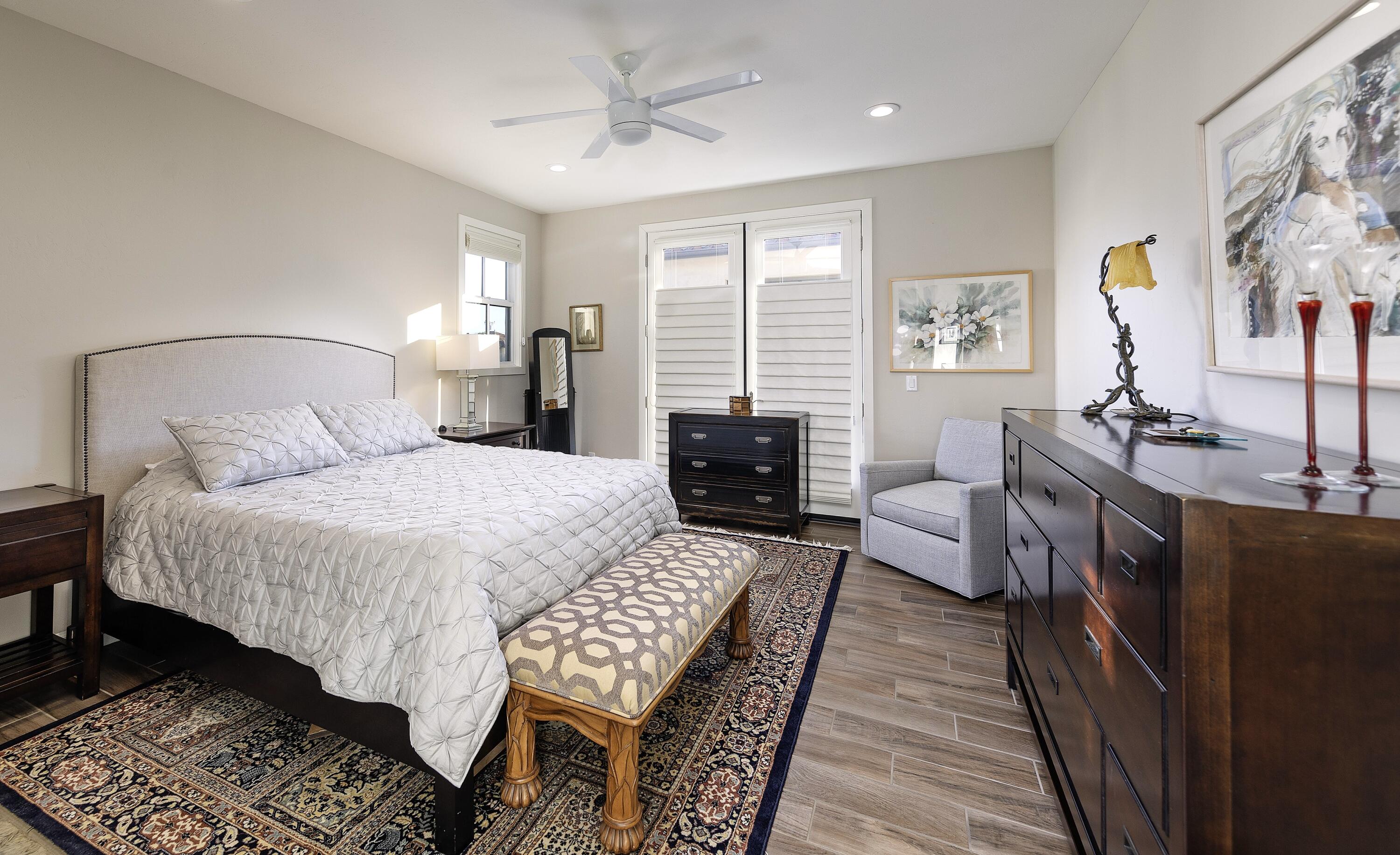 Santa Barbara, California 93111, United States, 3 Bedrooms Bedrooms, ,3 BathroomsBathrooms,Residential,Pending,220391