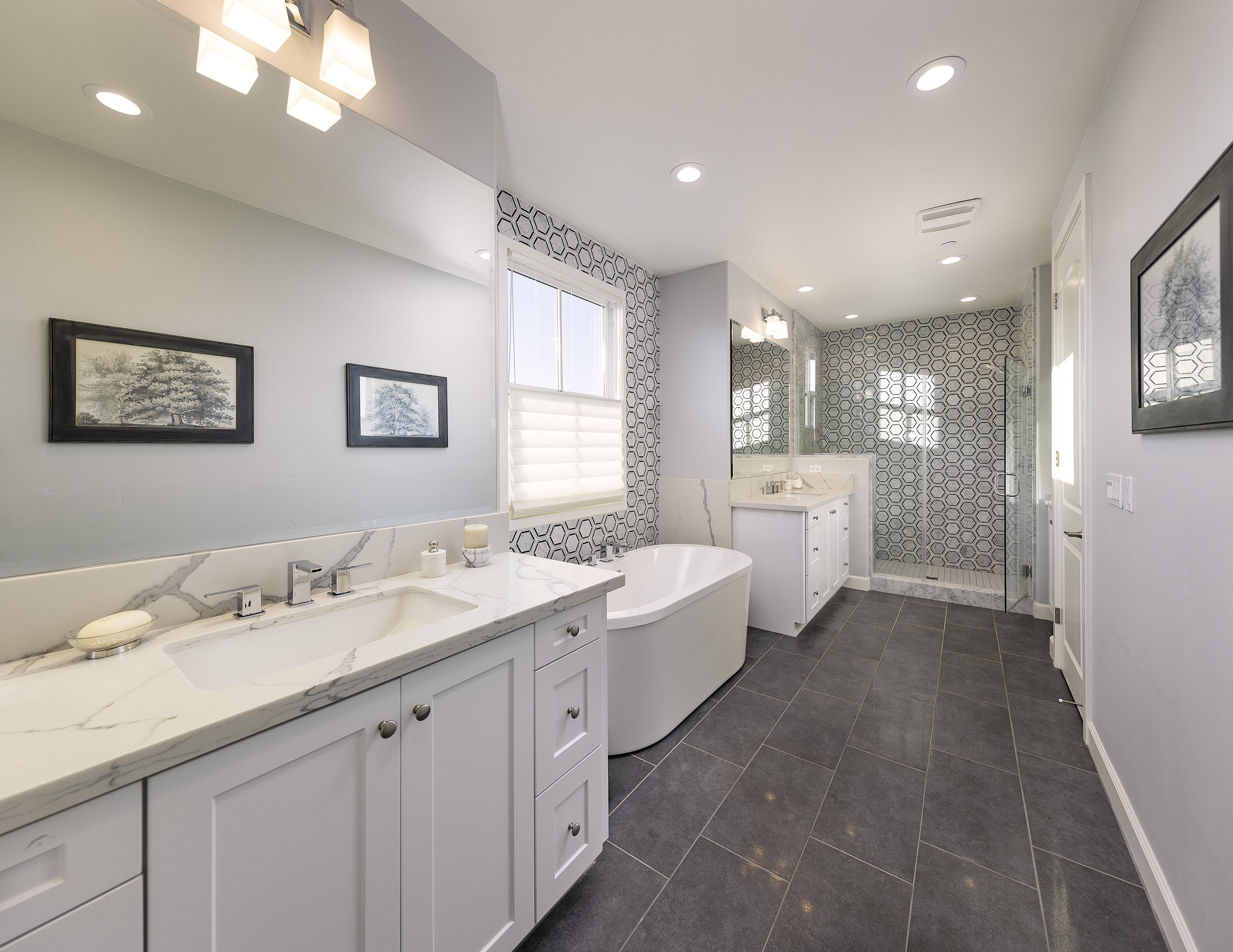 Santa Barbara, California 93111, United States, 3 Bedrooms Bedrooms, ,3 BathroomsBathrooms,Residential,Pending,220391