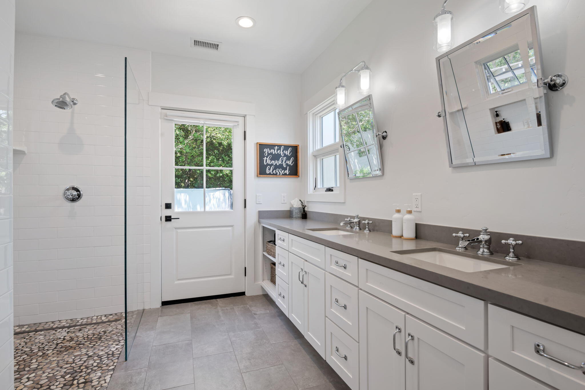 Santa Ynez, California 93460, United States, 4 Bedrooms Bedrooms, ,3 BathroomsBathrooms,Residential,Active,152261