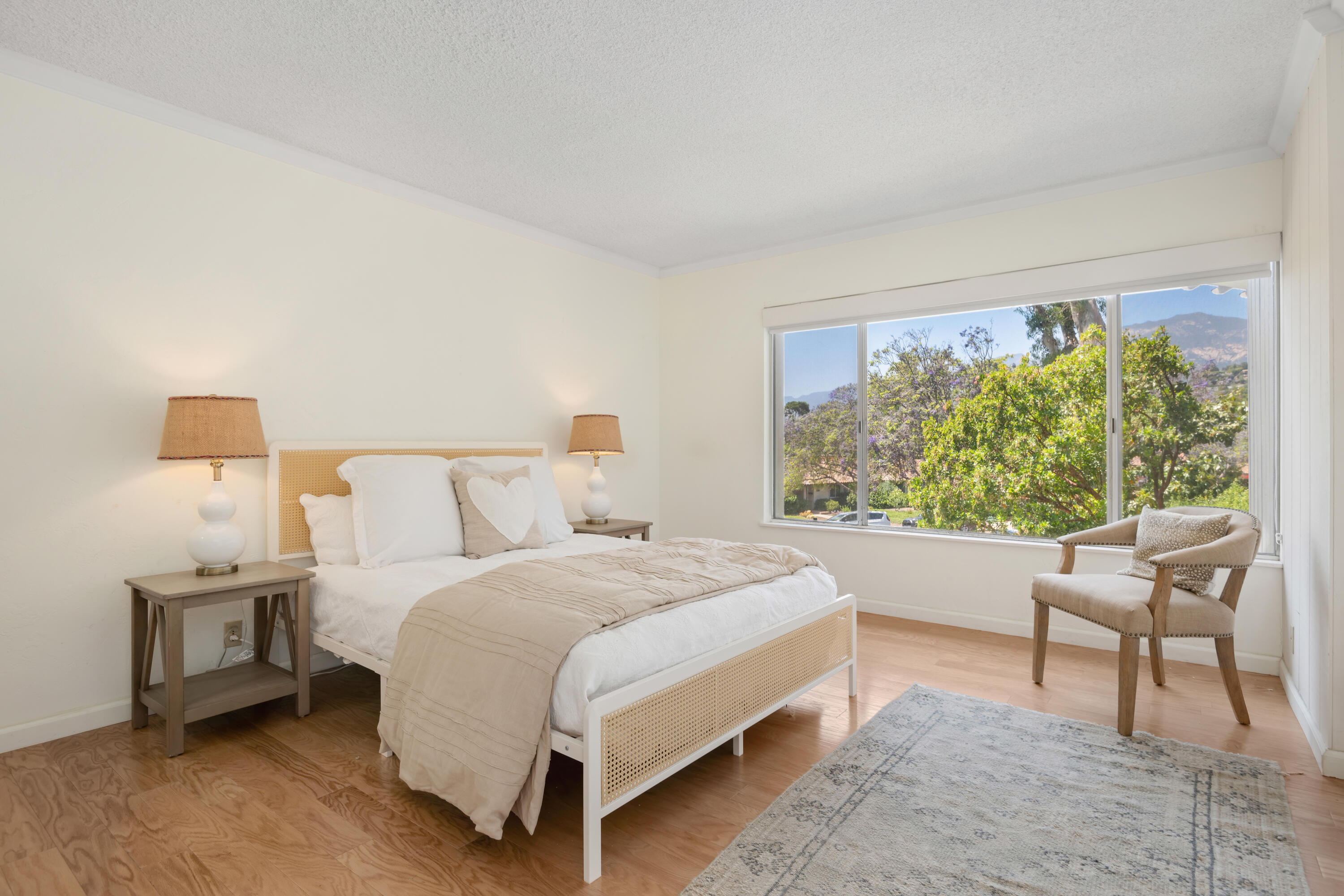 Santa Barbara, California 93105, United States, 2 Bedrooms Bedrooms, ,2 BathroomsBathrooms,Residential,Active,160605