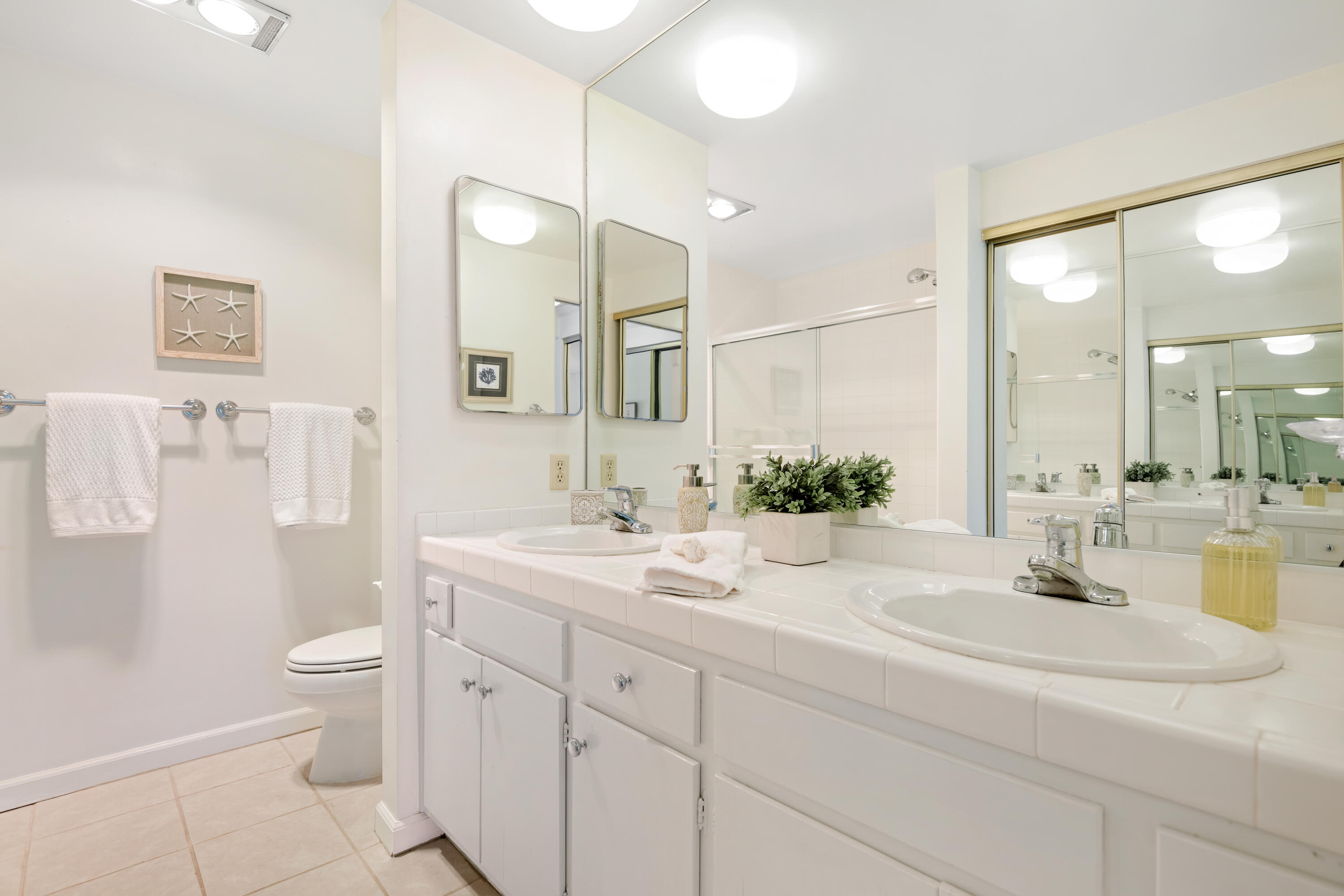 Santa Barbara, California 93105, United States, 2 Bedrooms Bedrooms, ,2 BathroomsBathrooms,Residential,Active,160605