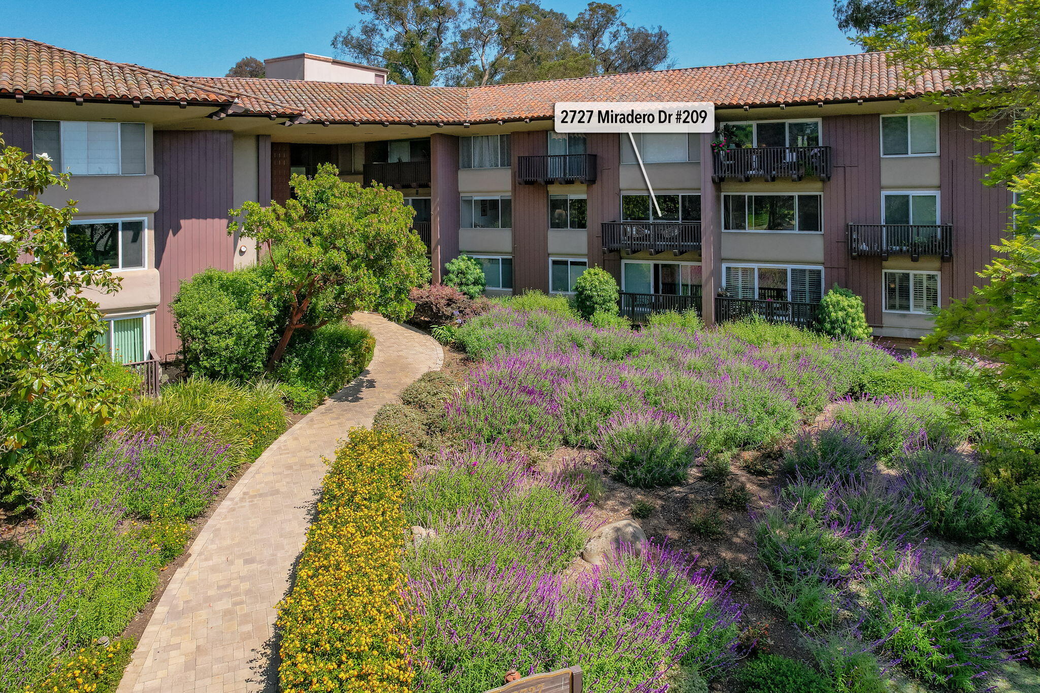 Santa Barbara, California 93105, United States, 2 Bedrooms Bedrooms, ,2 BathroomsBathrooms,Residential,Active,160605