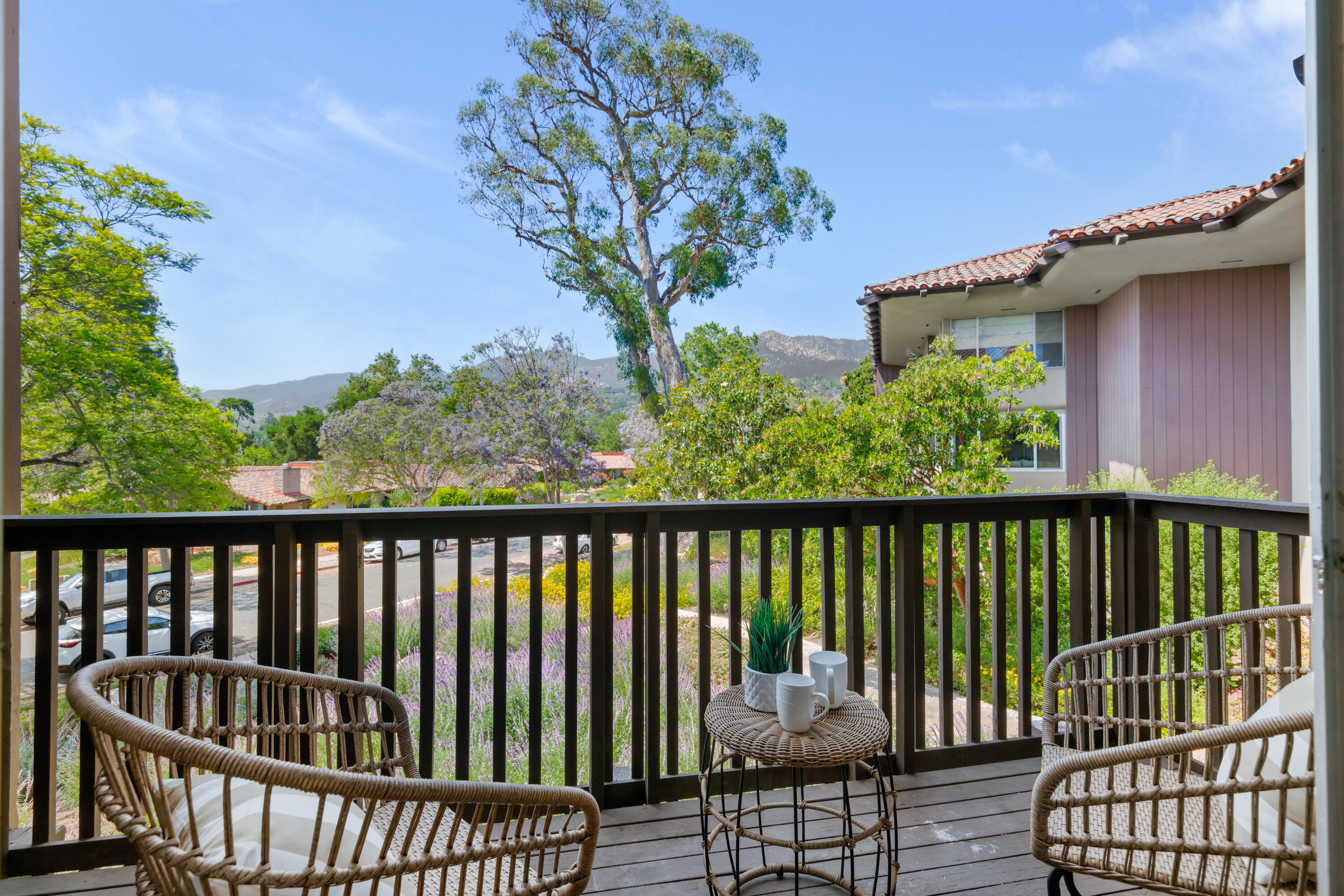 Santa Barbara, California 93105, United States, 2 Bedrooms Bedrooms, ,2 BathroomsBathrooms,Residential,Active,160605