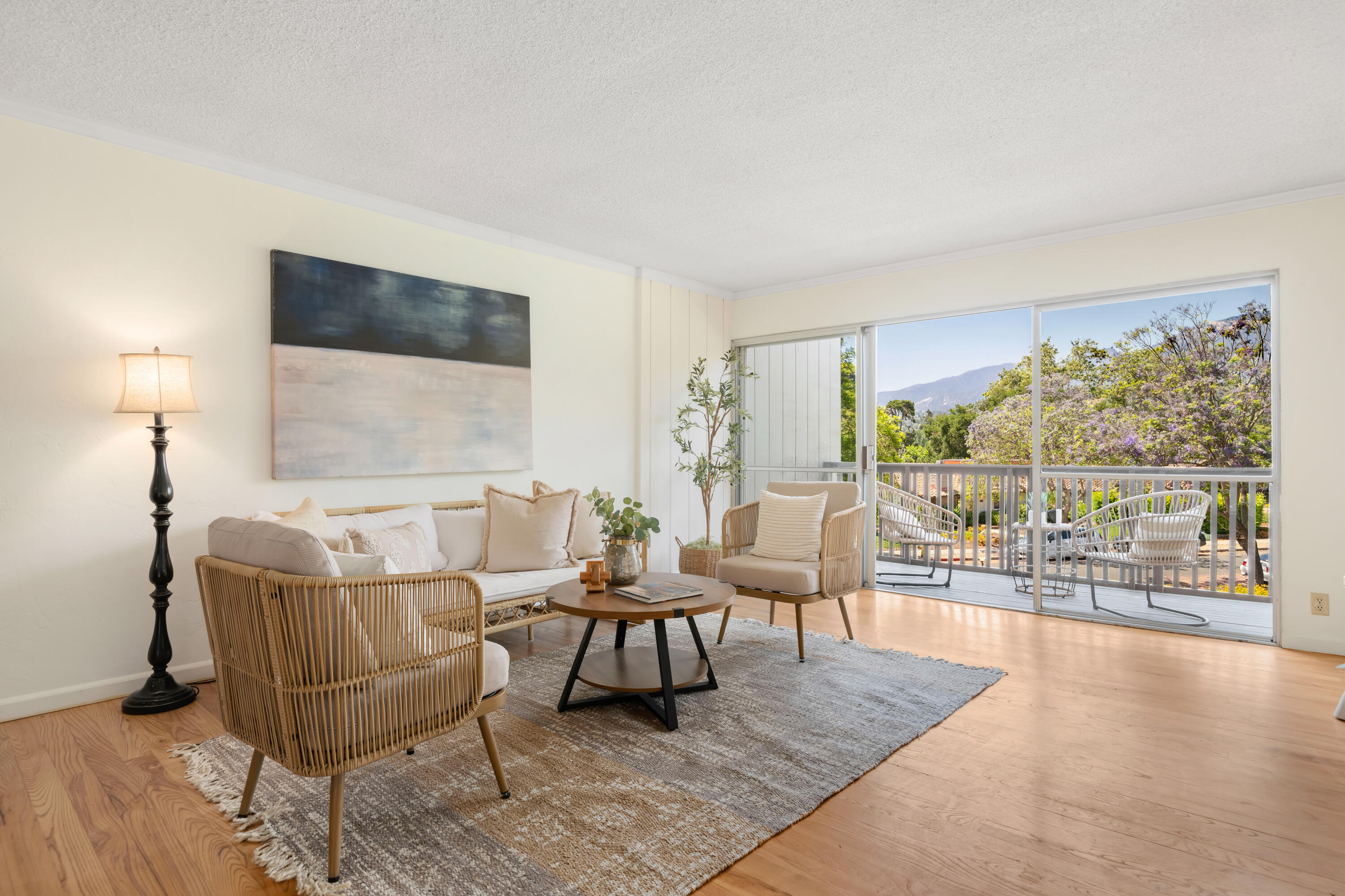 Santa Barbara, California 93105, United States, 2 Bedrooms Bedrooms, ,2 BathroomsBathrooms,Residential,Active,160605