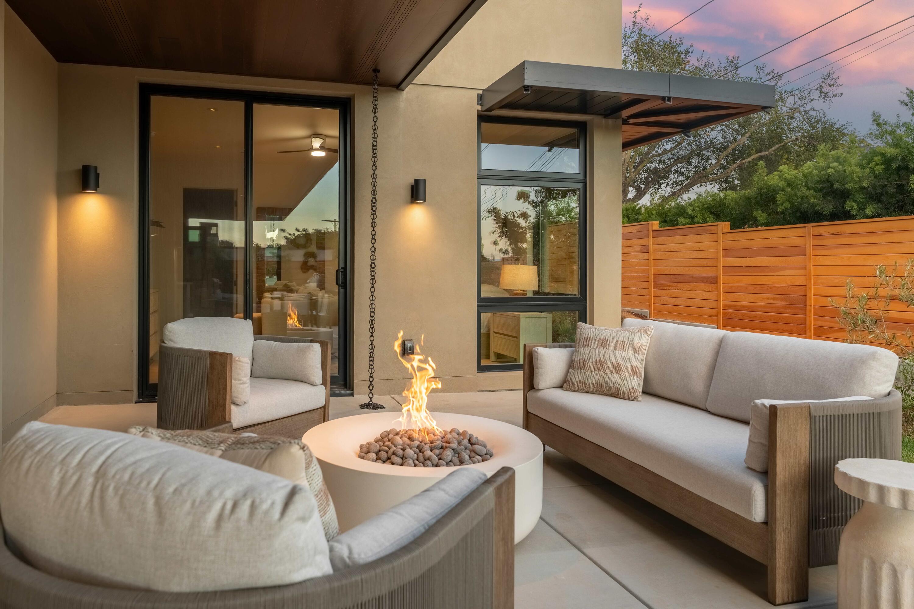 3872 Oak Terrace