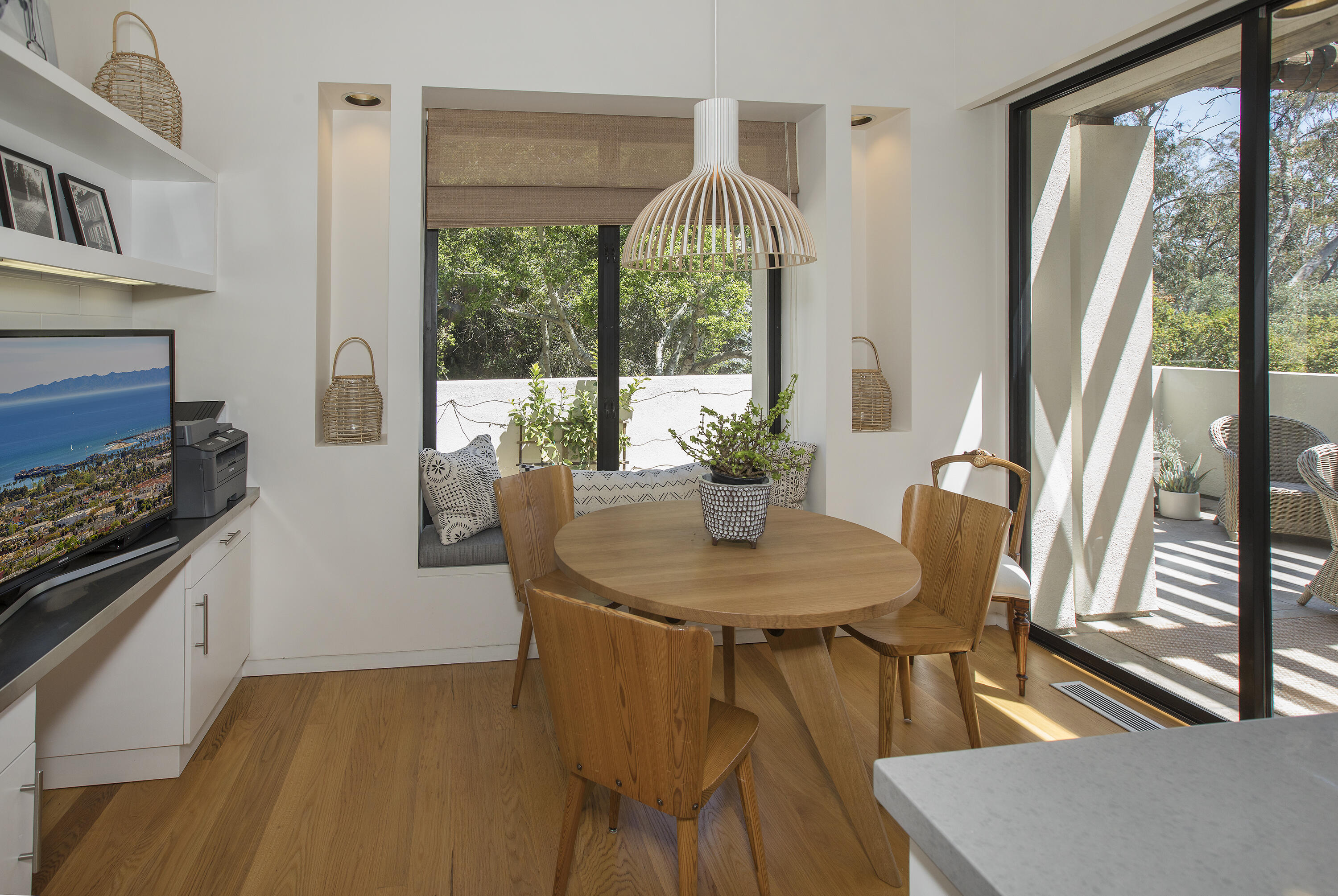 Santa Barbara, California 93108, United States, 5 Bedrooms Bedrooms, ,5 BathroomsBathrooms,Residential,Active,73275