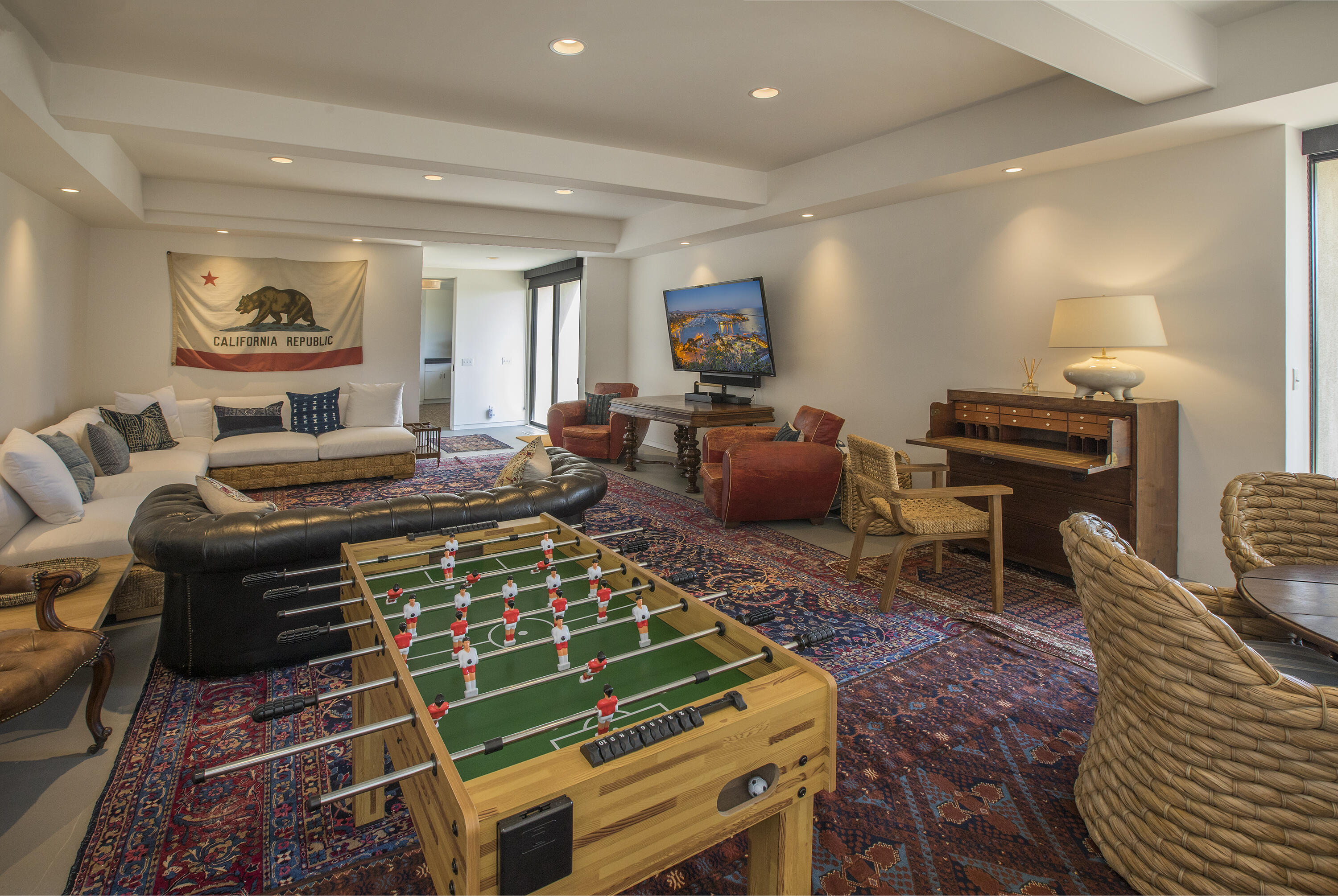 Santa Barbara, California 93108, United States, 5 Bedrooms Bedrooms, ,5 BathroomsBathrooms,Residential,Active,73275