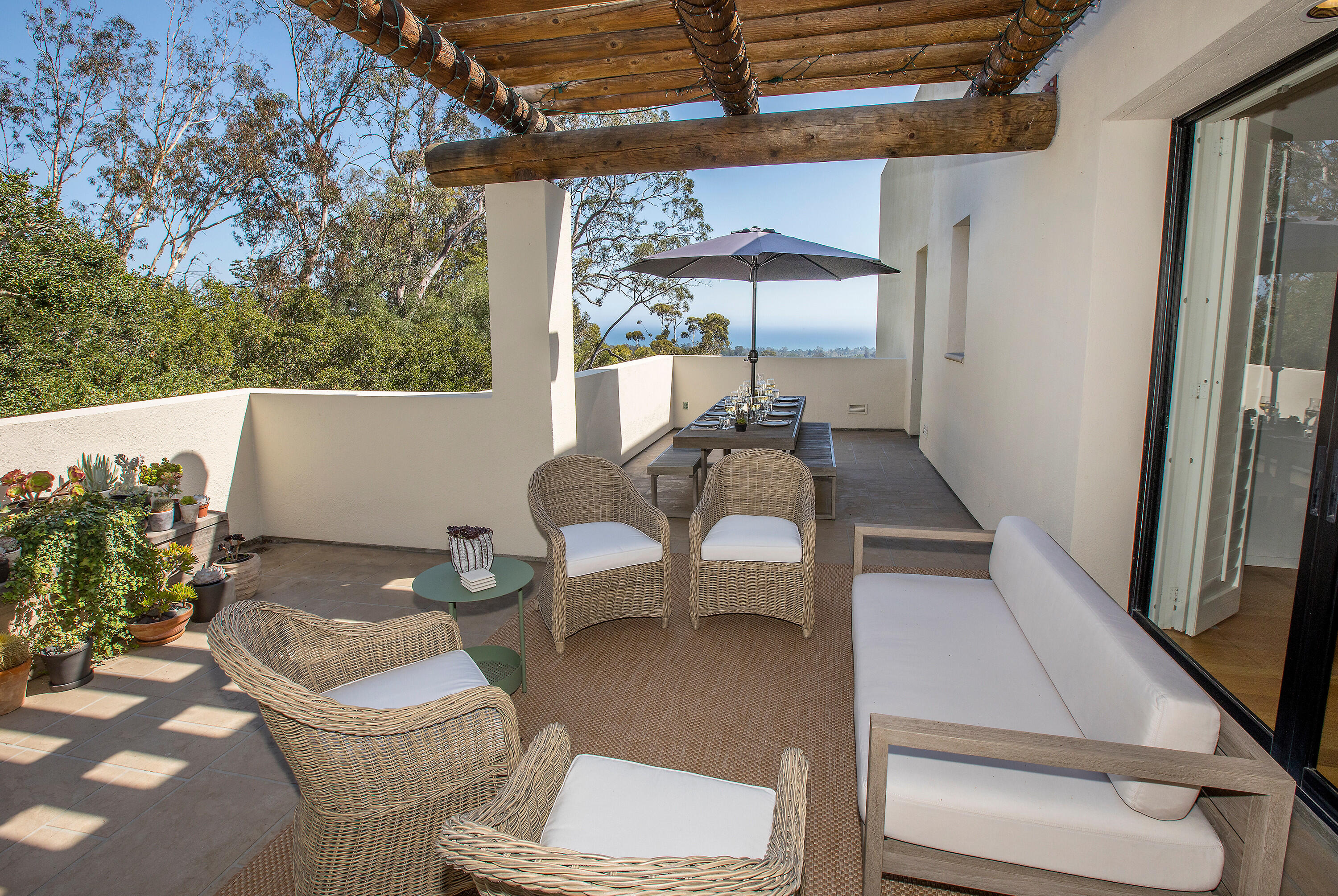 Santa Barbara, California 93108, United States, 5 Bedrooms Bedrooms, ,5 BathroomsBathrooms,Residential,Active,73275