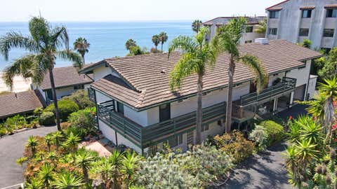 Photo of 101 Oceano Avenue #Apt 15, SANTA BARBARA, CA 93109 (MLS # 26-2660)