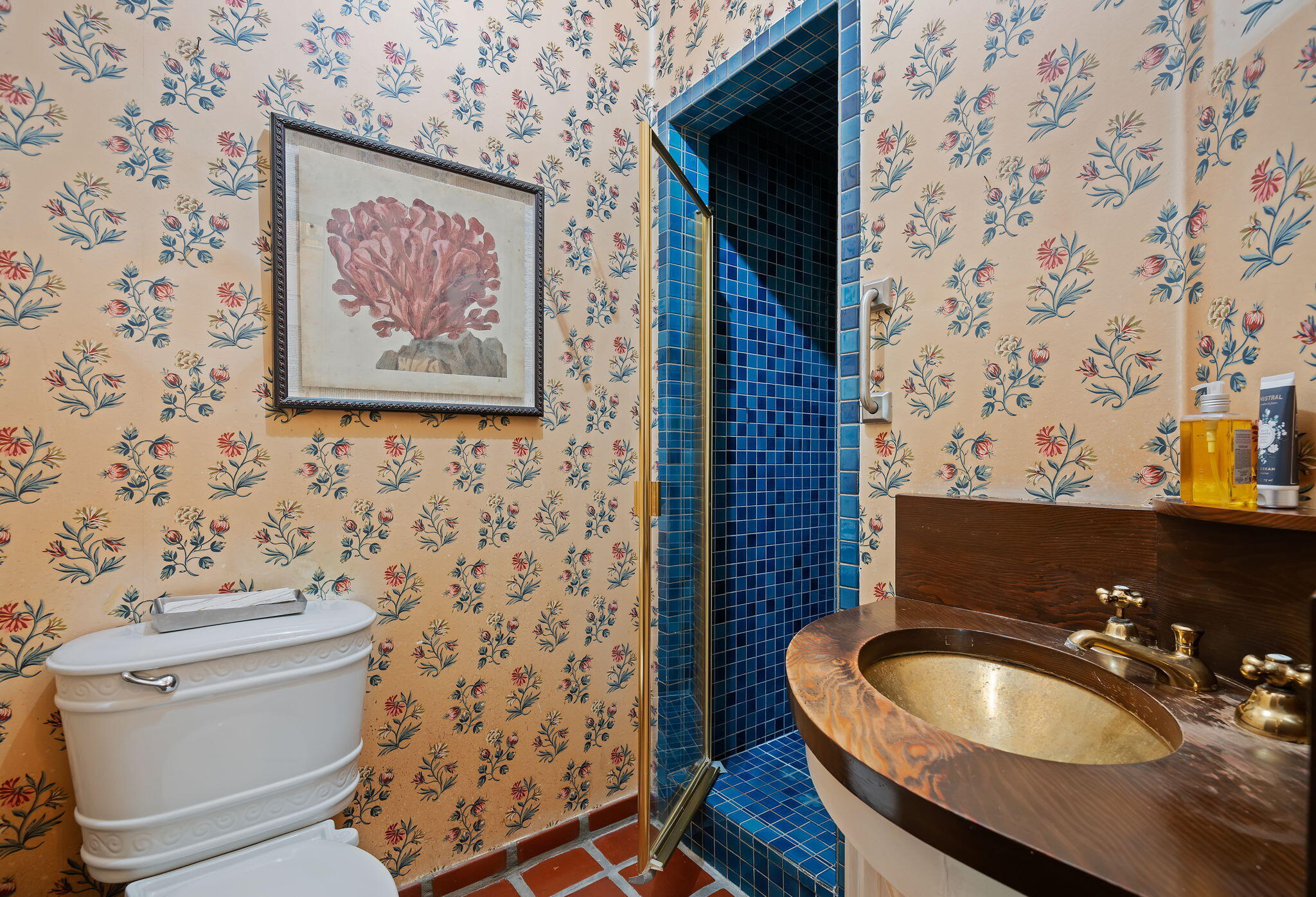 Santa Barbara, California 93103, United States, 3 Bedrooms Bedrooms, ,3 BathroomsBathrooms,Residential,Pending,123153