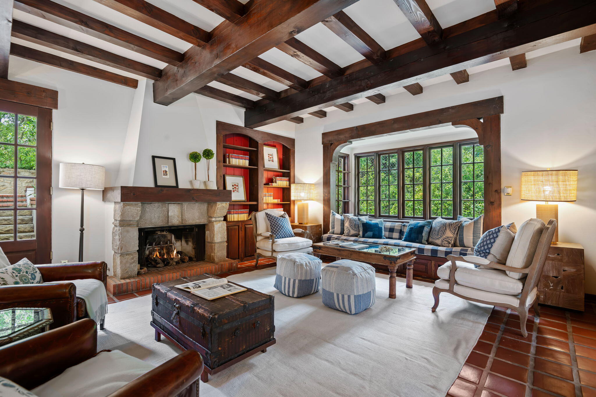 Santa Barbara, California 93103, United States, 3 Bedrooms Bedrooms, ,3 BathroomsBathrooms,Residential,Pending,123153