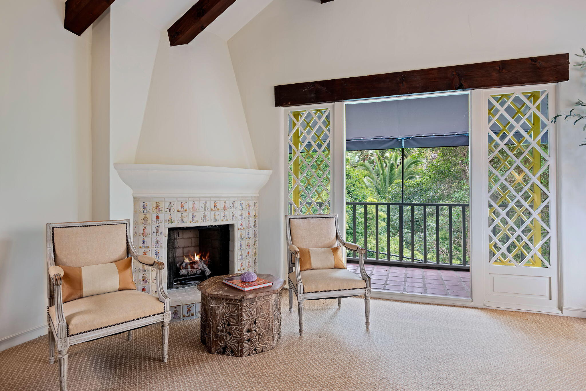 Santa Barbara, California 93103, United States, 3 Bedrooms Bedrooms, ,3 BathroomsBathrooms,Residential,Pending,123153