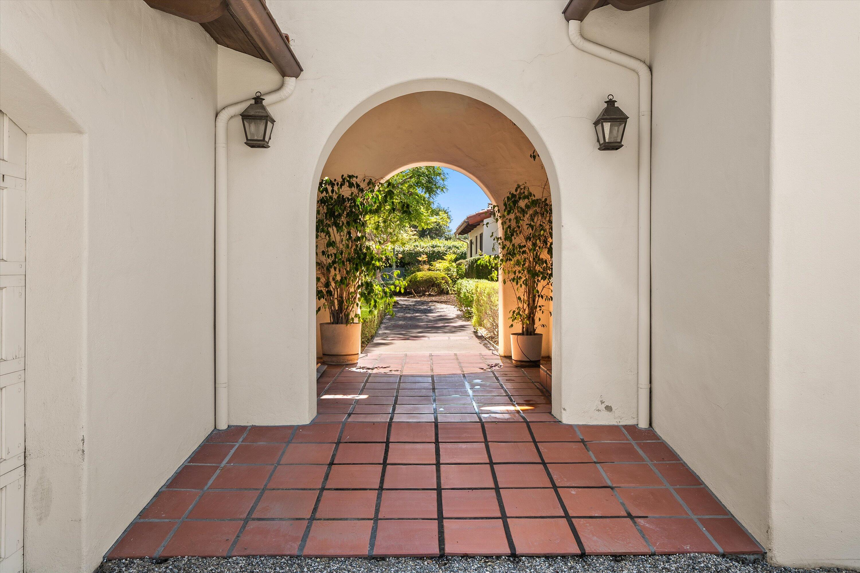 Goleta, California 93117, United States, 4 Bedrooms Bedrooms, ,4 BathroomsBathrooms,Residential,Active,179530