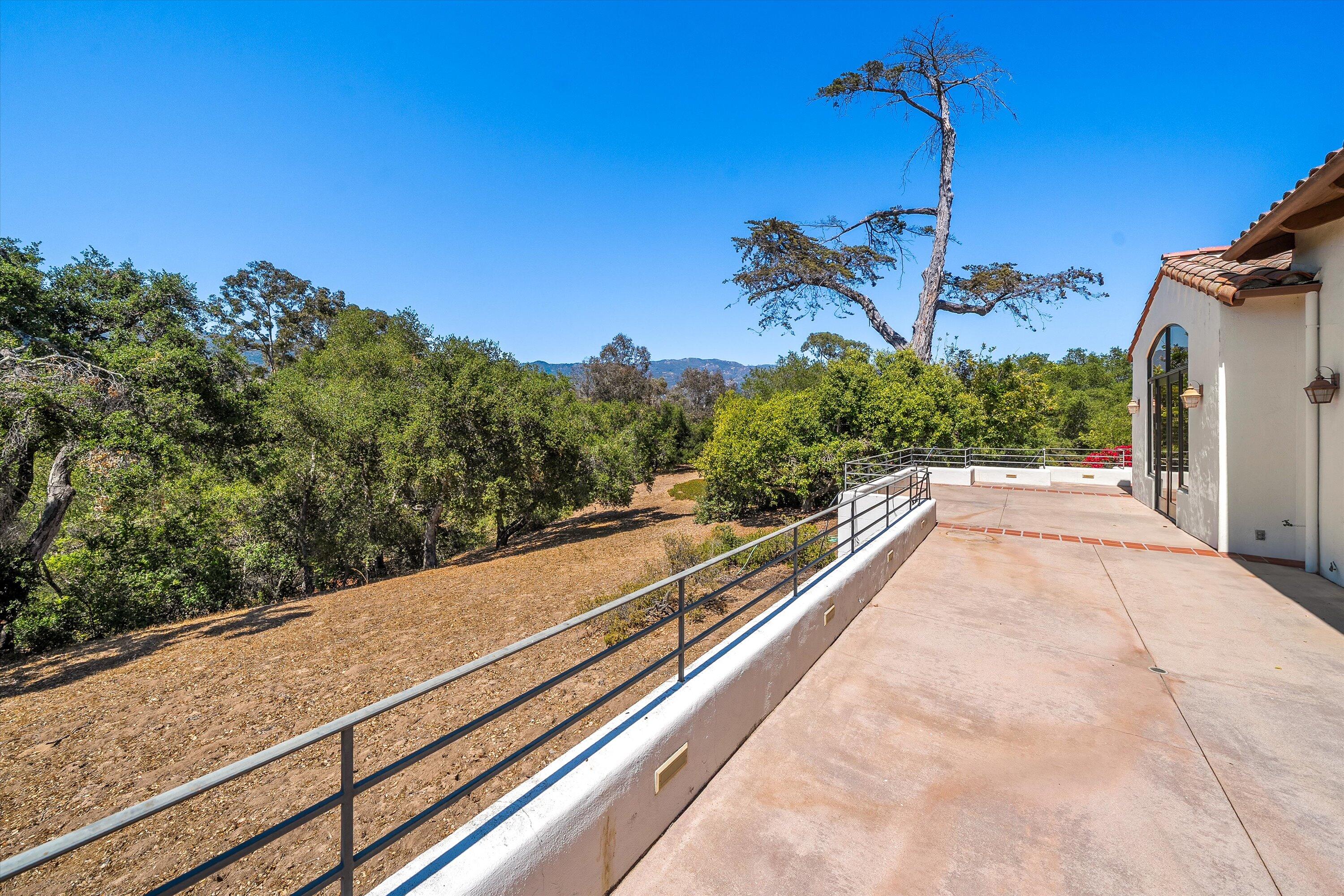 Goleta, California 93117, United States, 4 Bedrooms Bedrooms, ,4 BathroomsBathrooms,Residential,Active,179530