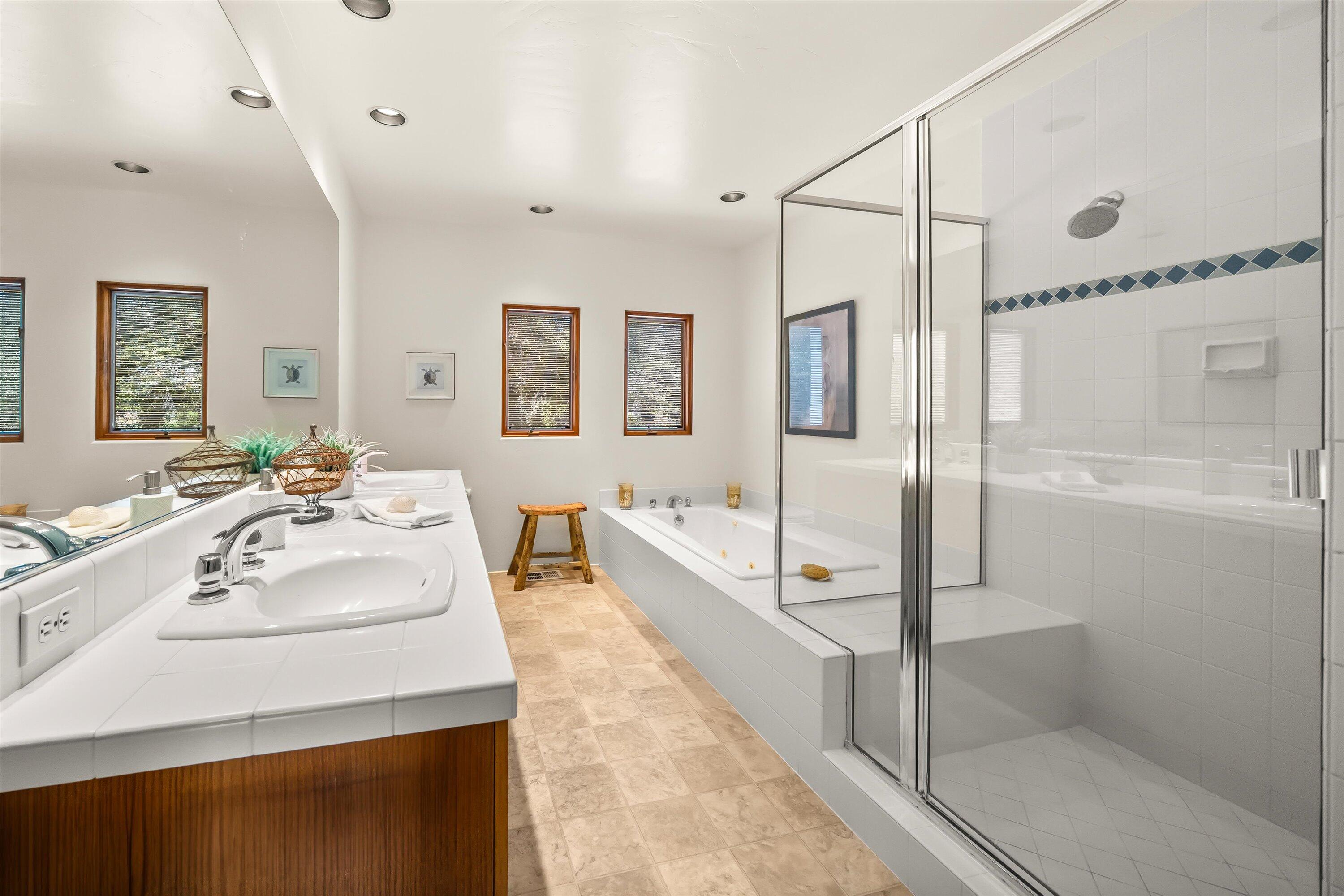 Goleta, California 93117, United States, 4 Bedrooms Bedrooms, ,4 BathroomsBathrooms,Residential,Active,179530