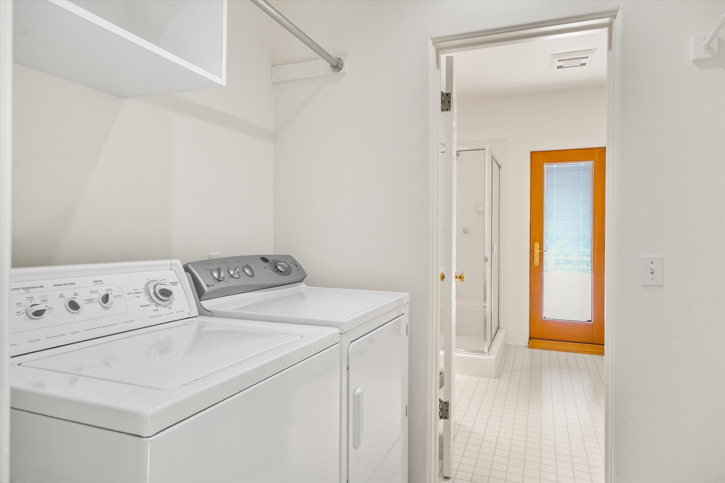 Goleta, California 93117, United States, 4 Bedrooms Bedrooms, ,4 BathroomsBathrooms,Residential,Active,179530