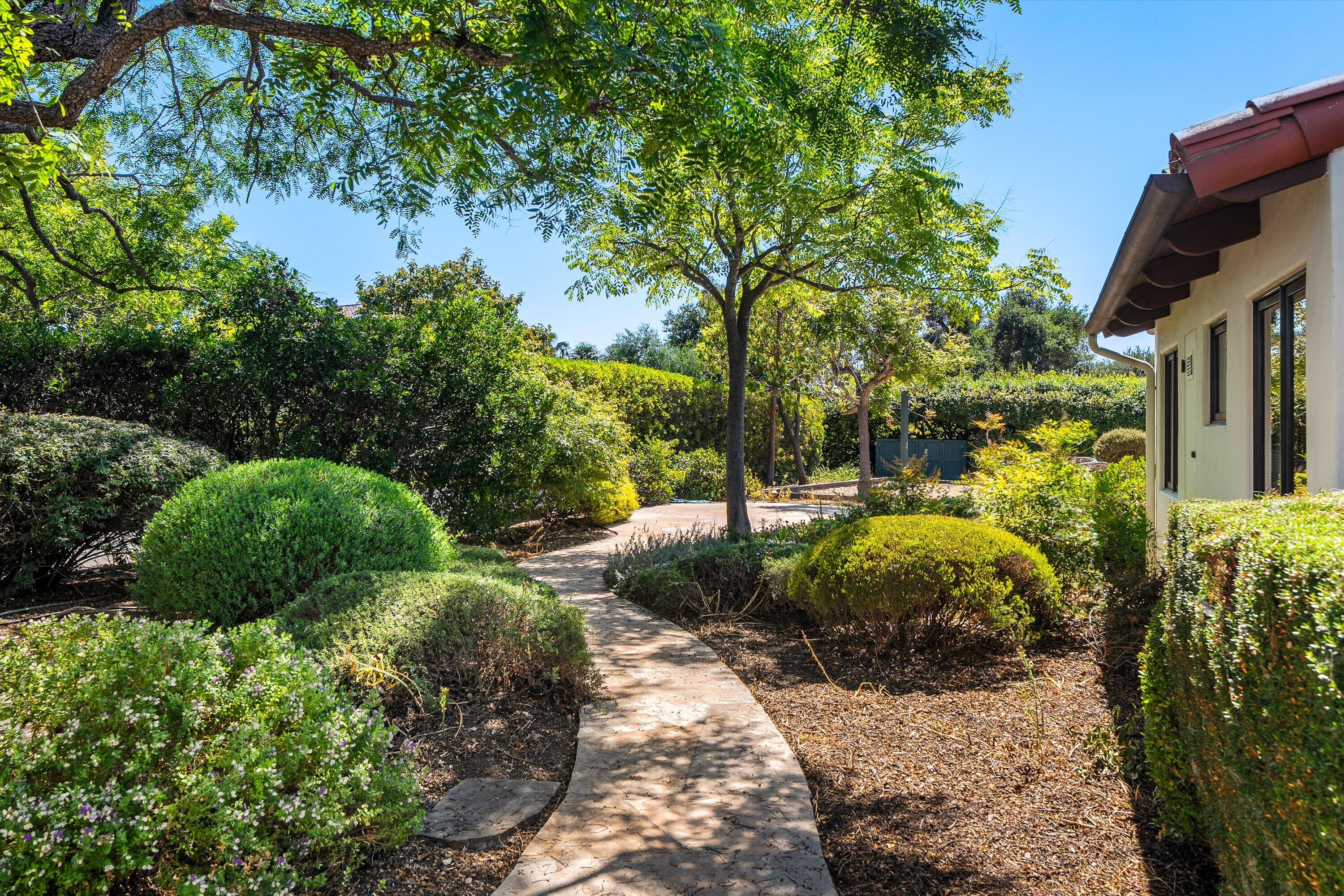 Goleta, California 93117, United States, 4 Bedrooms Bedrooms, ,4 BathroomsBathrooms,Residential,Active,179530