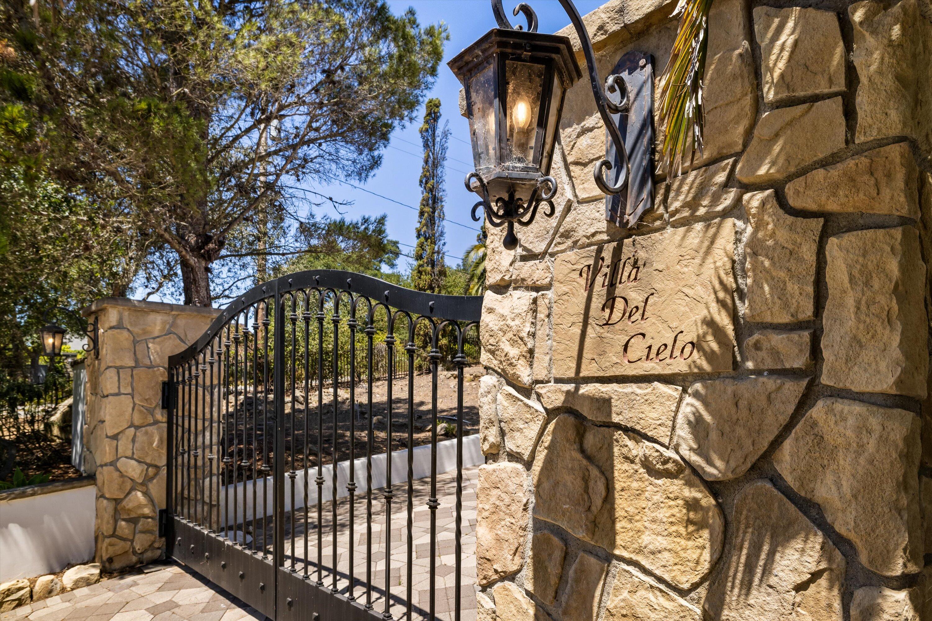 Santa Barbara, California 93108, United States, 3 Bedrooms Bedrooms, ,3 BathroomsBathrooms,Residential,Coming Soon,190139