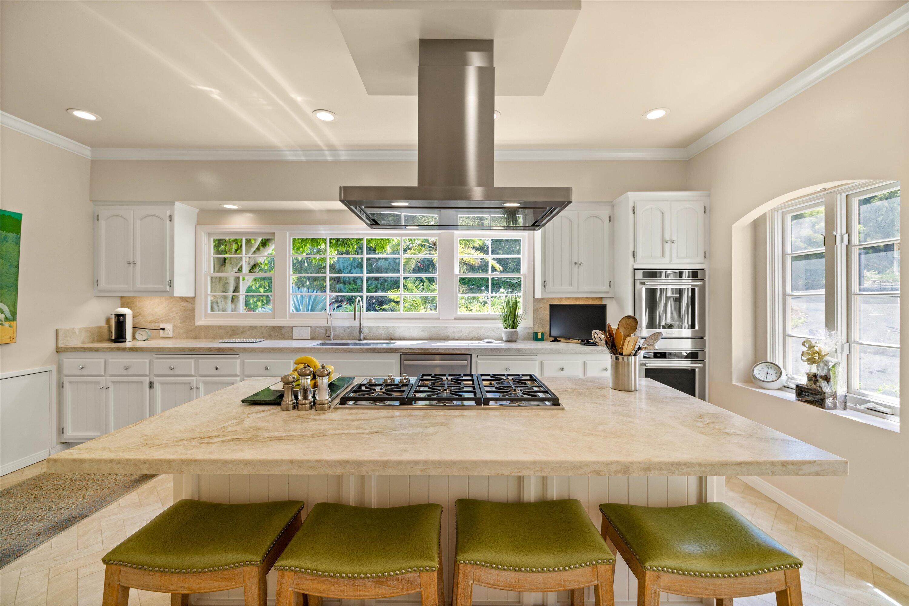 Montecito, California 93108, United States, 3 Bedrooms Bedrooms, ,4 BathroomsBathrooms,Residential,Active,146191