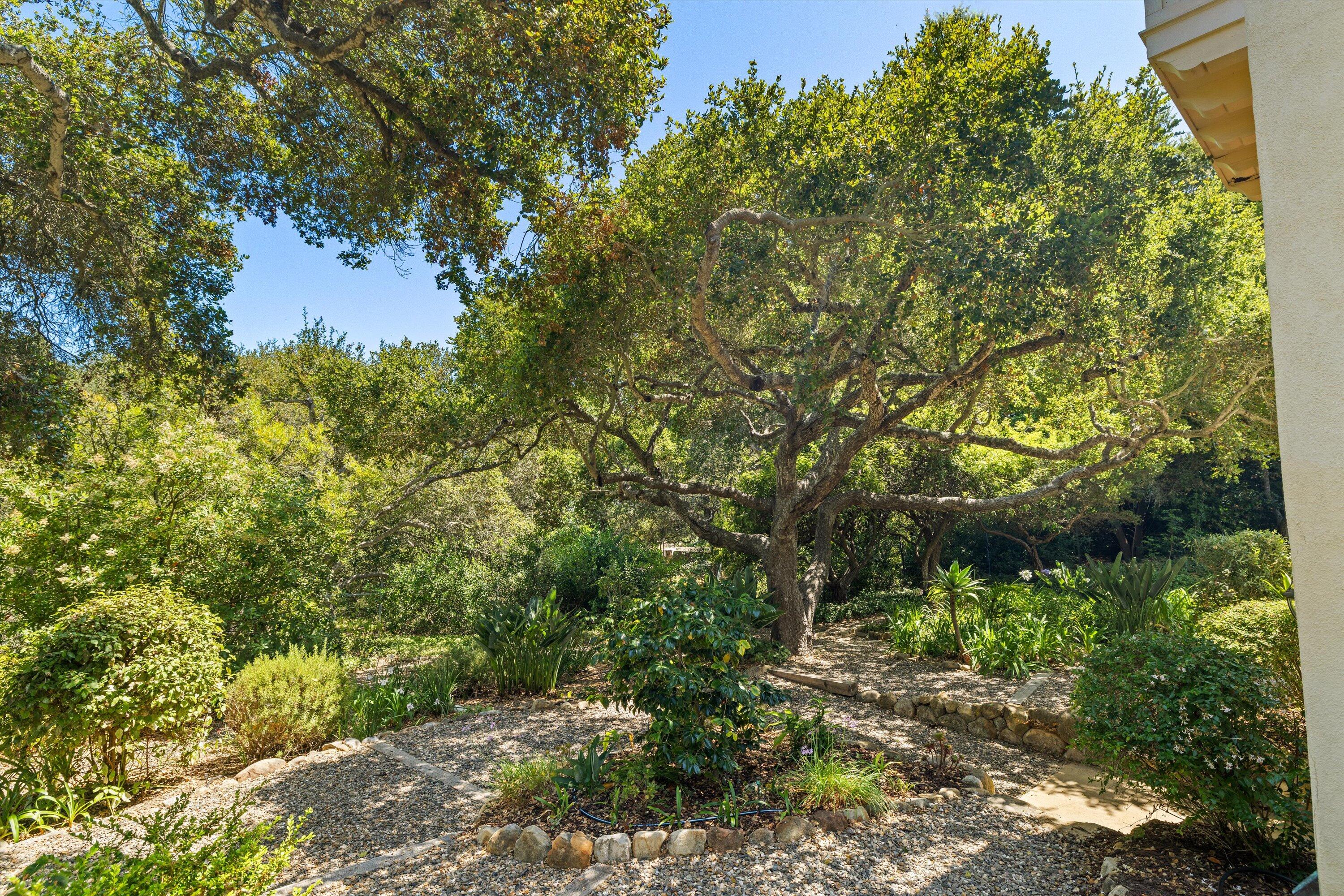 Montecito, California 93108, United States, 3 Bedrooms Bedrooms, ,4 BathroomsBathrooms,Residential,Active,146191