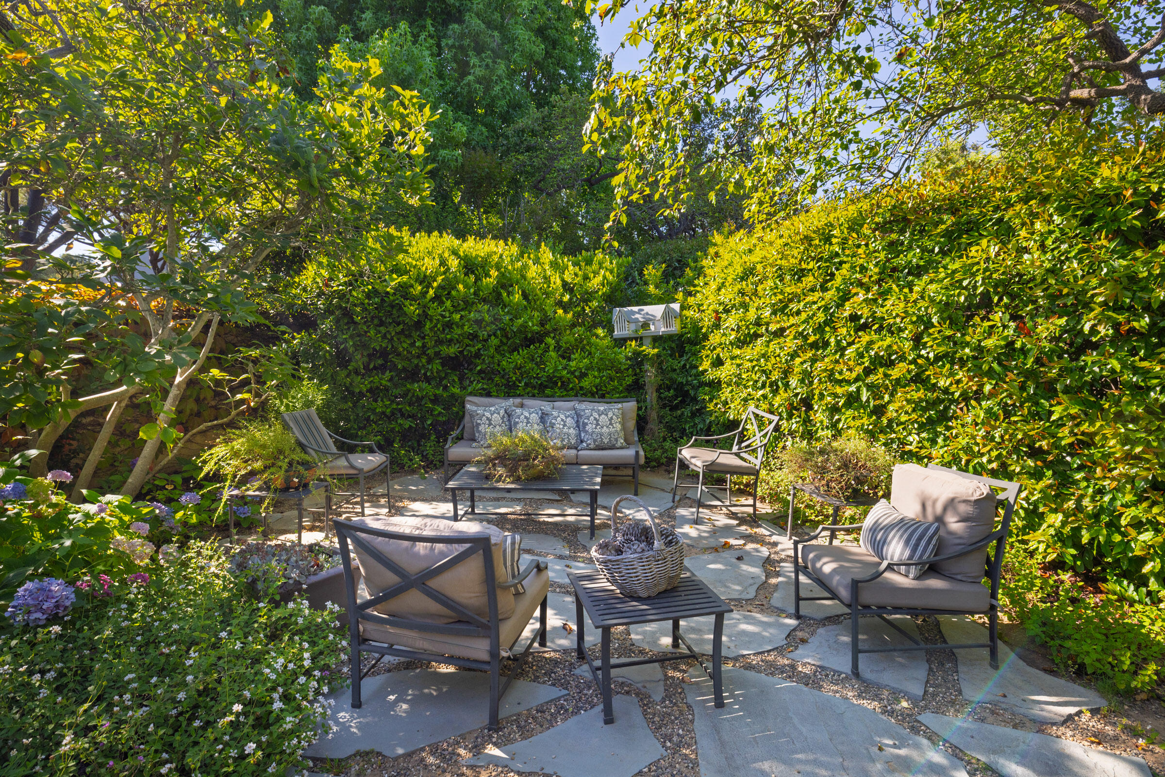 Santa Barbara, California 93108, United States, 3 Bedrooms Bedrooms, ,5 BathroomsBathrooms,Residential,Active,182126