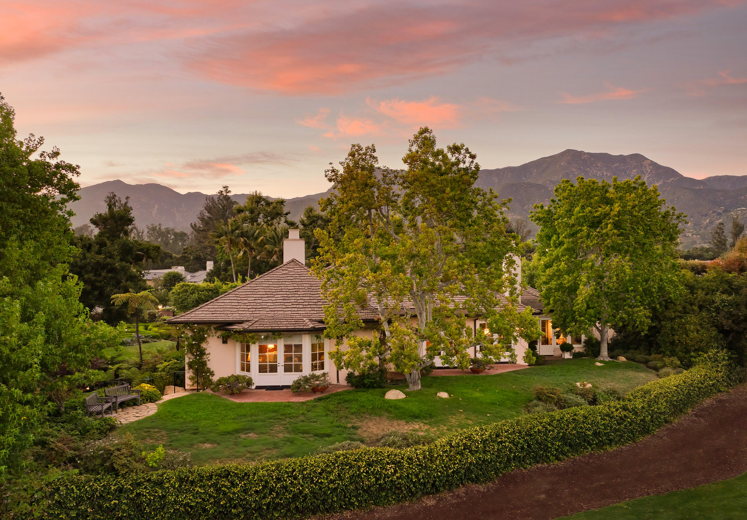 Santa Barbara, California 93108, United States, 3 Bedrooms Bedrooms, ,5 BathroomsBathrooms,Residential,Active,182126