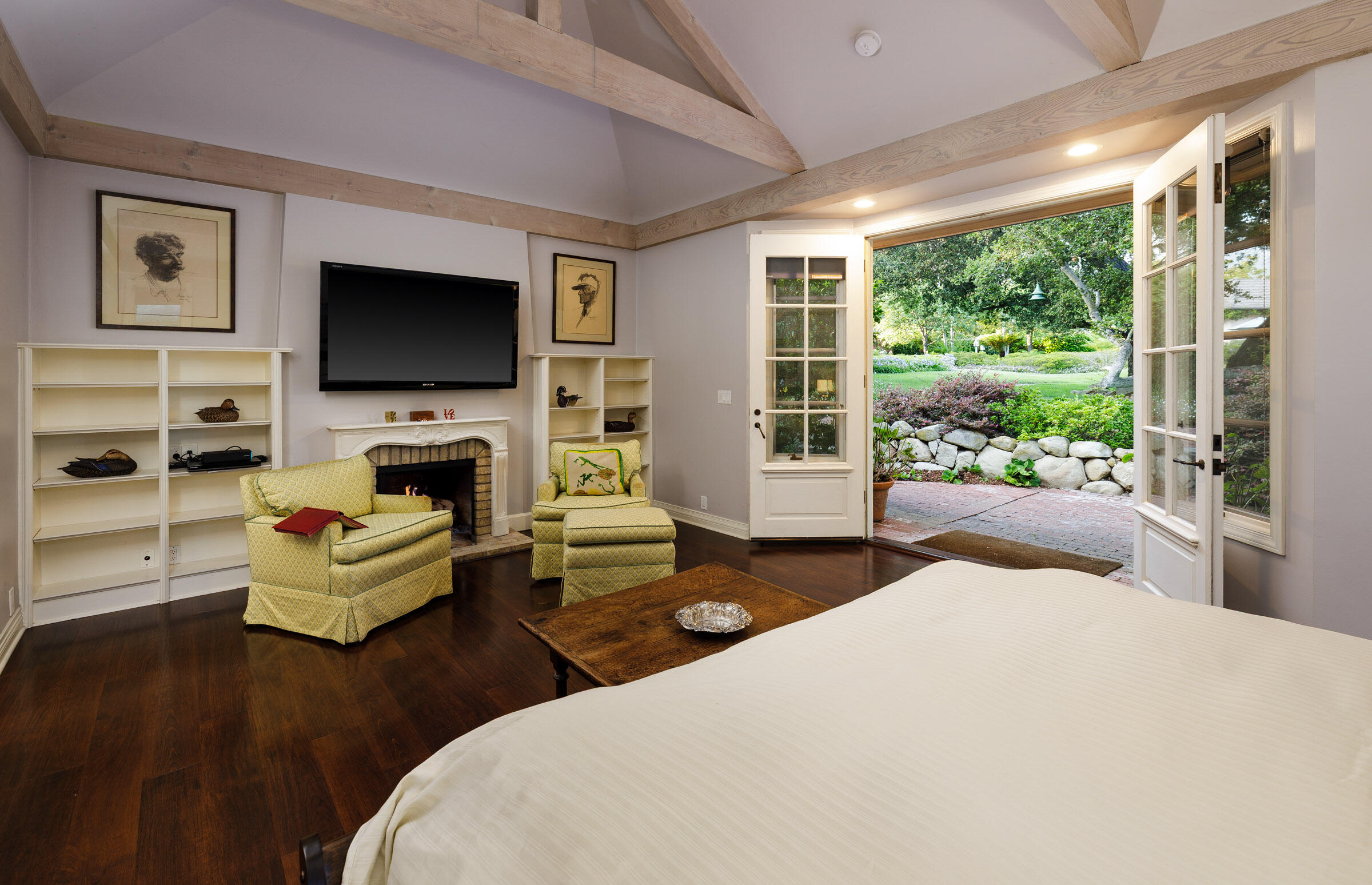 Santa Barbara, California 93108, United States, 3 Bedrooms Bedrooms, ,5 BathroomsBathrooms,Residential,Active,182126