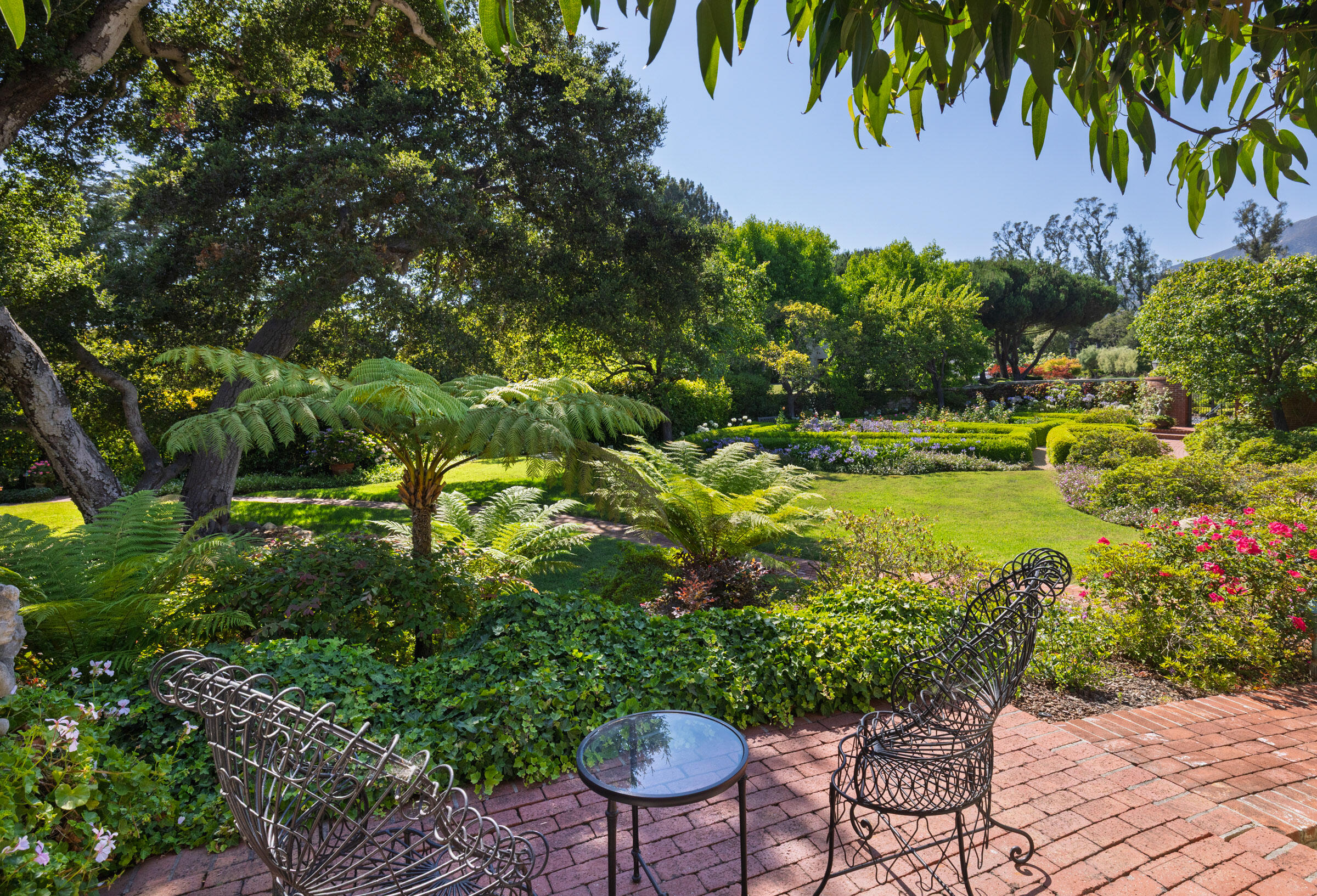 Santa Barbara, California 93108, United States, 3 Bedrooms Bedrooms, ,5 BathroomsBathrooms,Residential,Active,182126