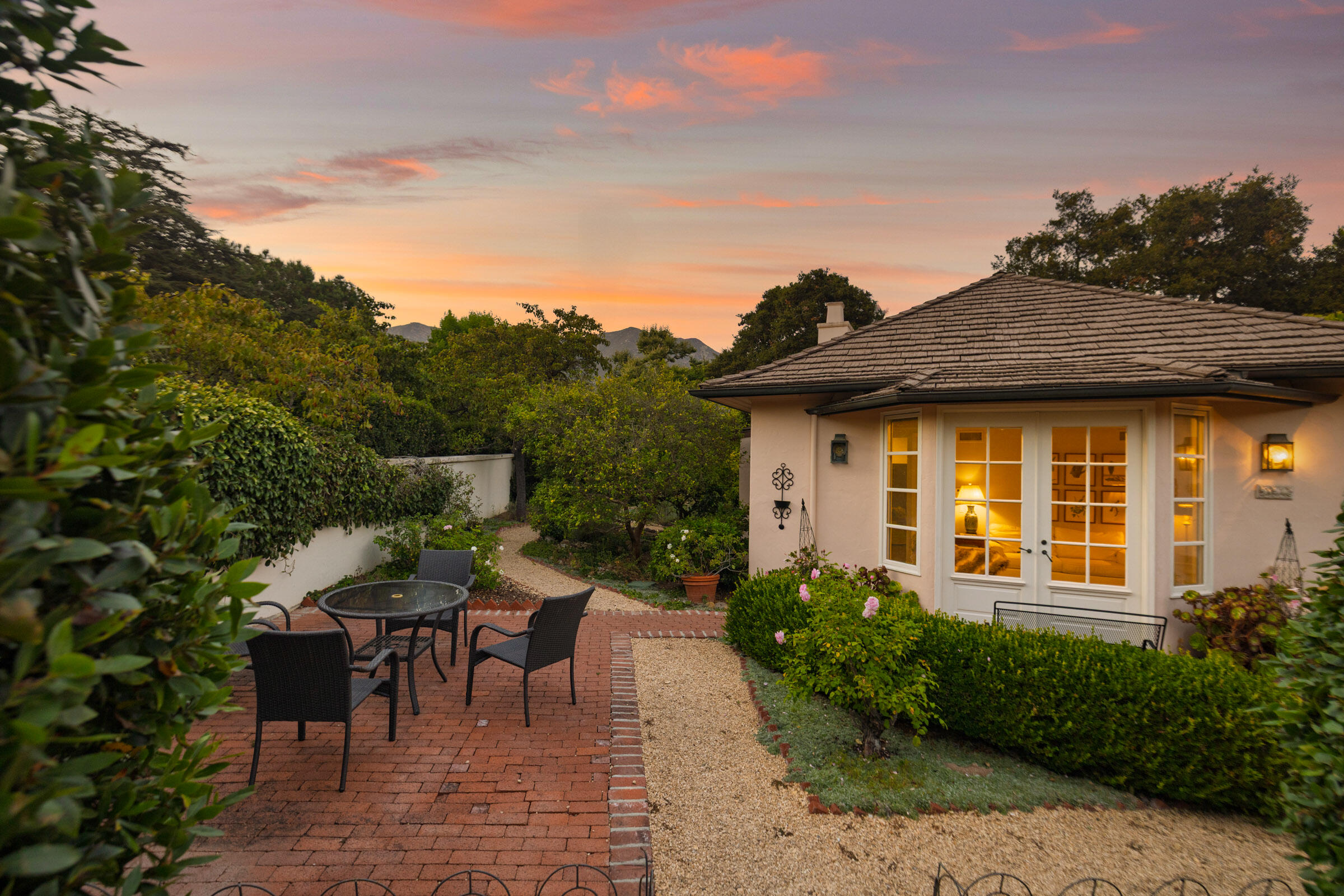 Santa Barbara, California 93108, United States, 3 Bedrooms Bedrooms, ,5 BathroomsBathrooms,Residential,Active,182126