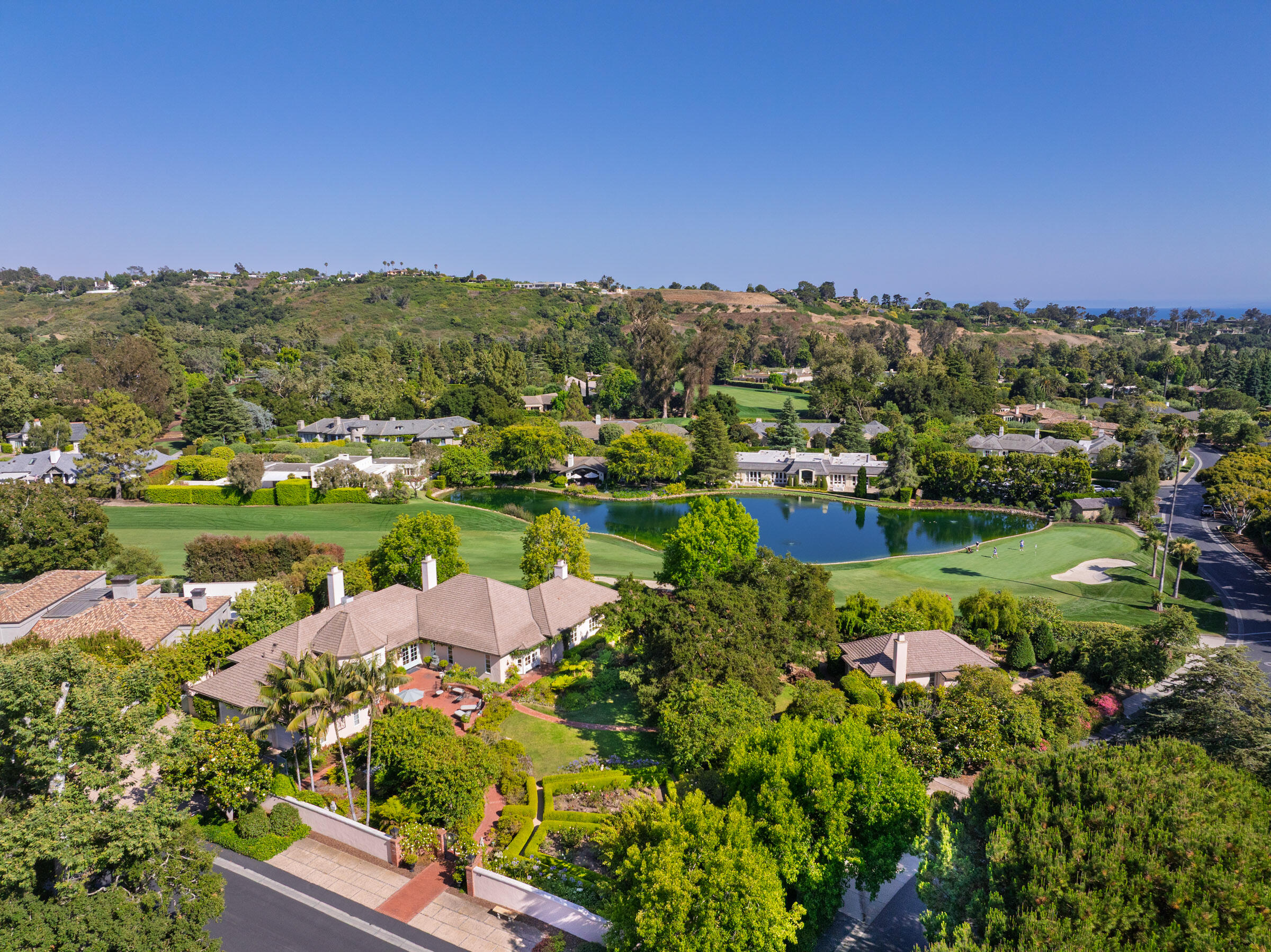 Santa Barbara, California 93108, United States, 3 Bedrooms Bedrooms, ,5 BathroomsBathrooms,Residential,Active,182126