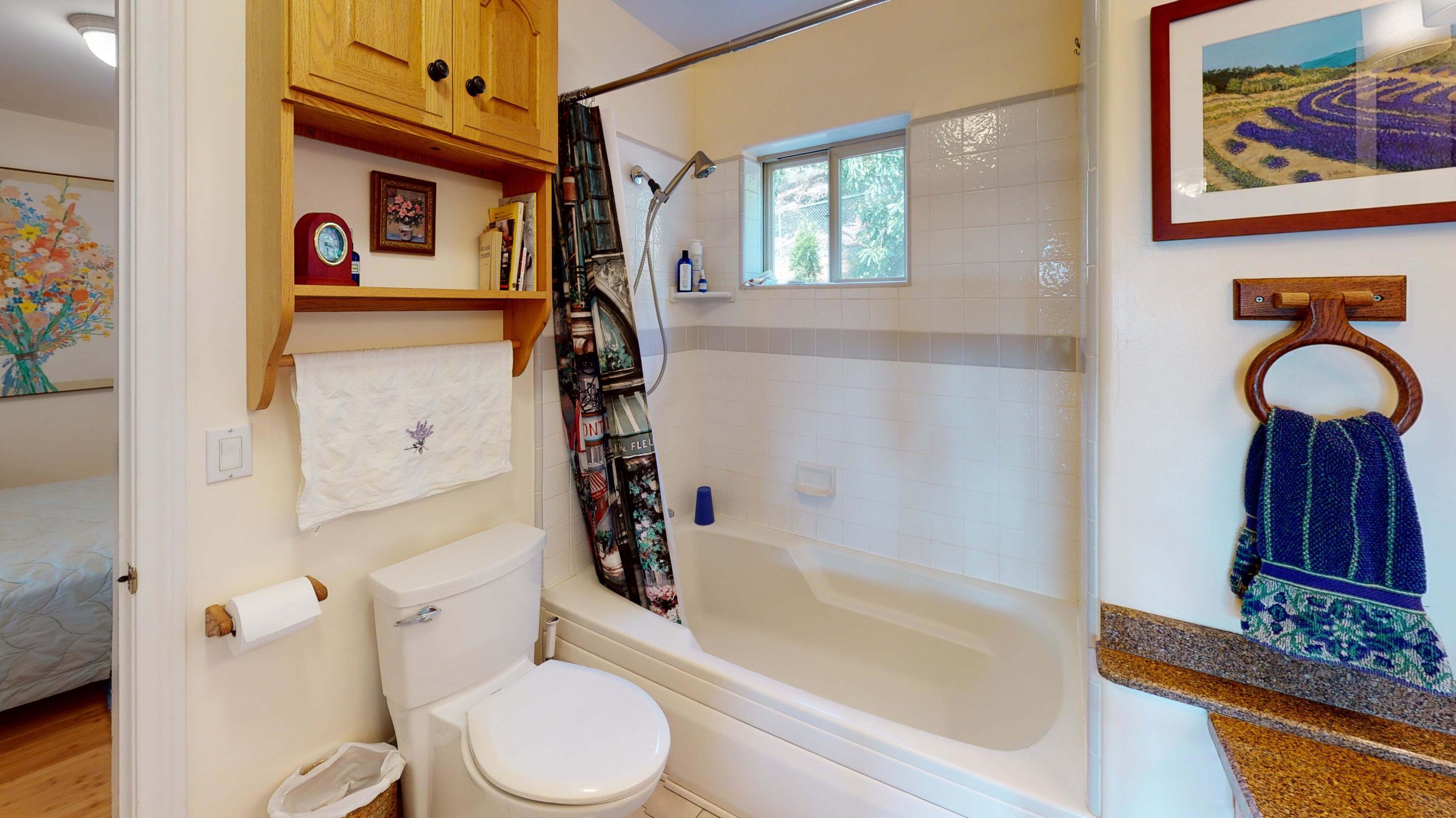 Ventura, California 93001, United States, 3 Bedrooms Bedrooms, ,2 BathroomsBathrooms,Residential,Active,61614