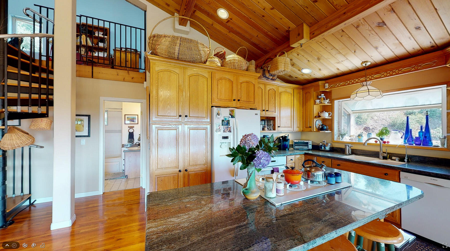 Ventura, California 93001, United States, 3 Bedrooms Bedrooms, ,2 BathroomsBathrooms,Residential,Active,61614