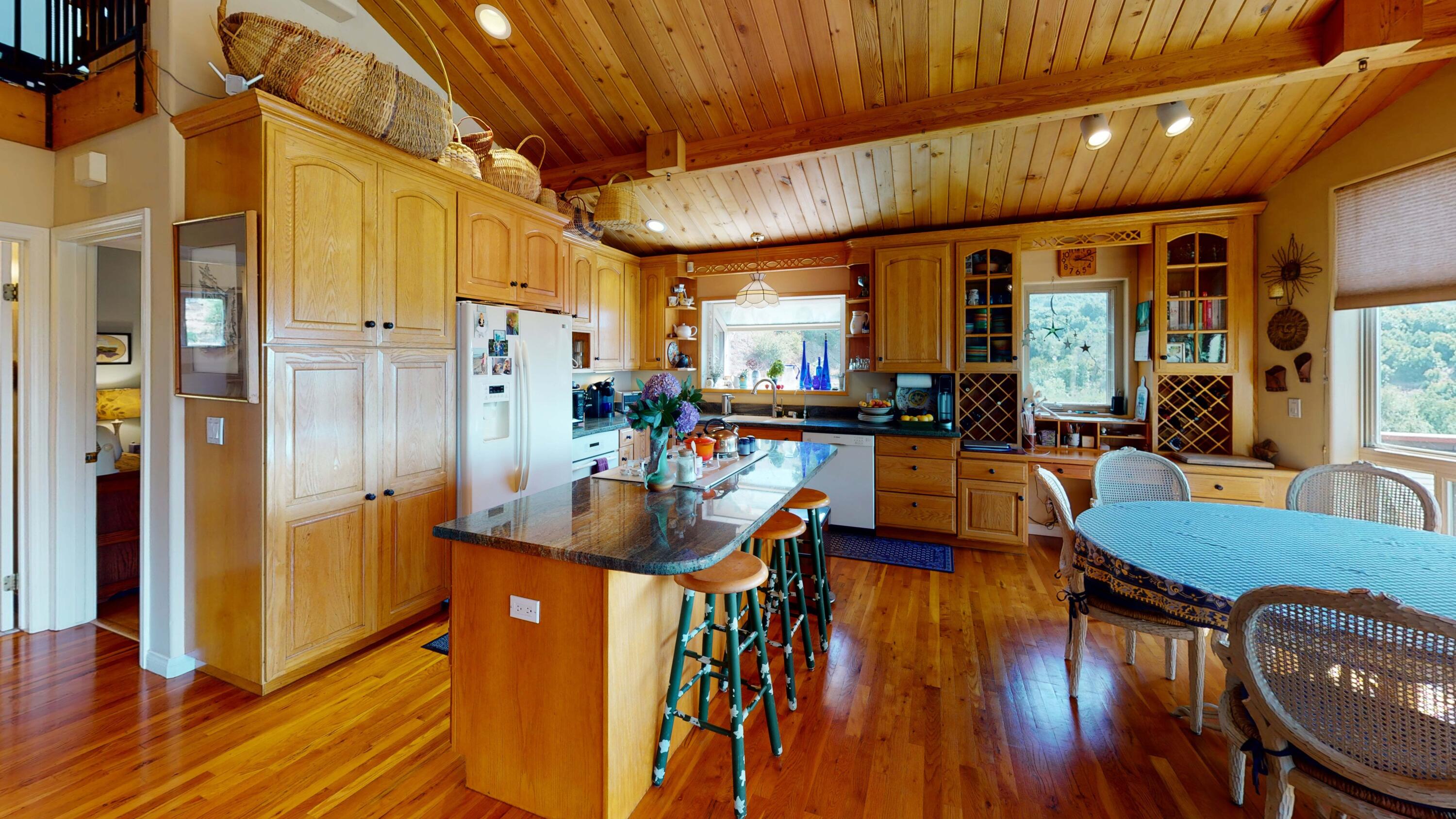 Ventura, California 93001, United States, 3 Bedrooms Bedrooms, ,2 BathroomsBathrooms,Residential,Active,61614