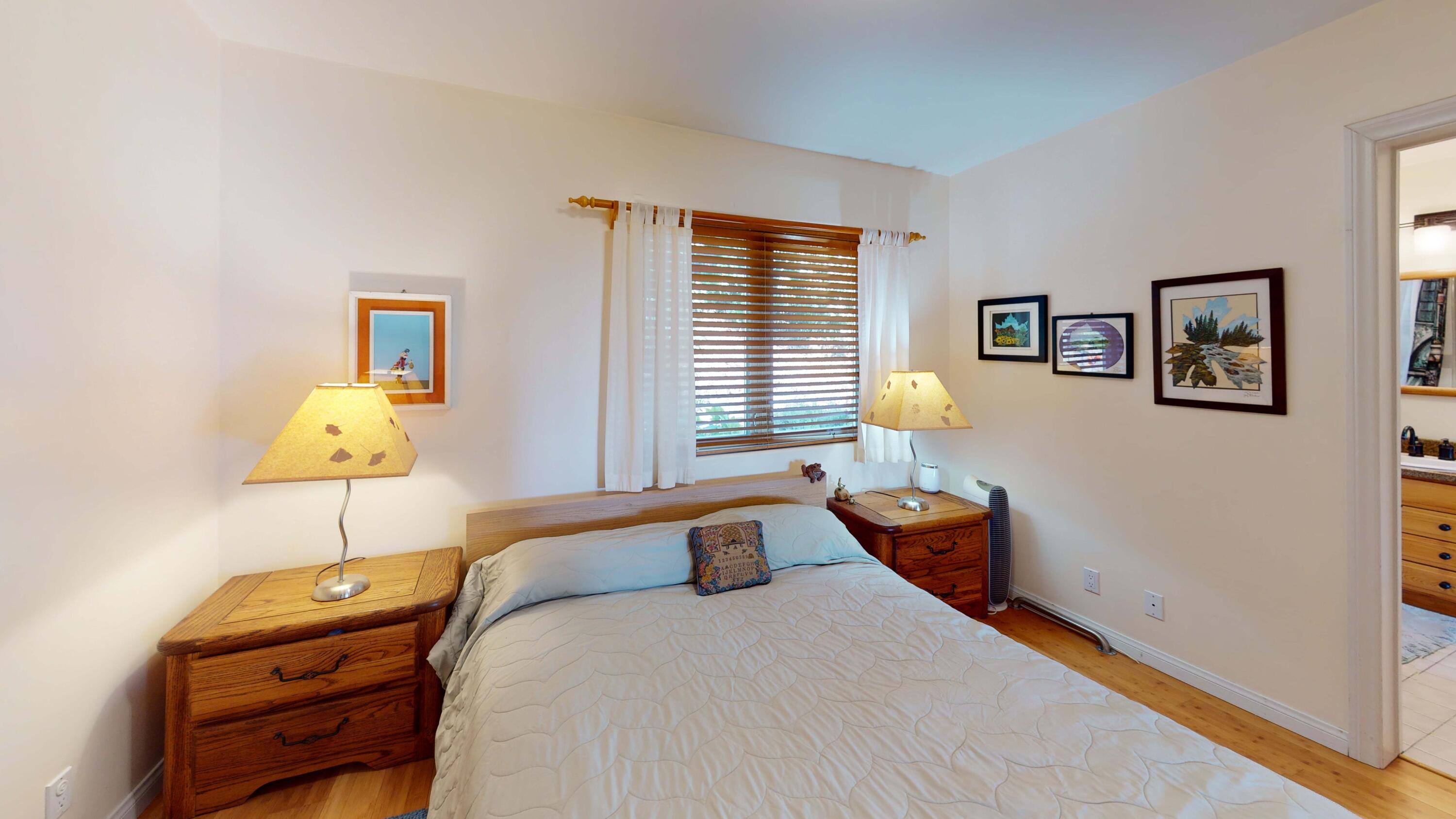 Ventura, California 93001, United States, 3 Bedrooms Bedrooms, ,2 BathroomsBathrooms,Residential,Active,61614