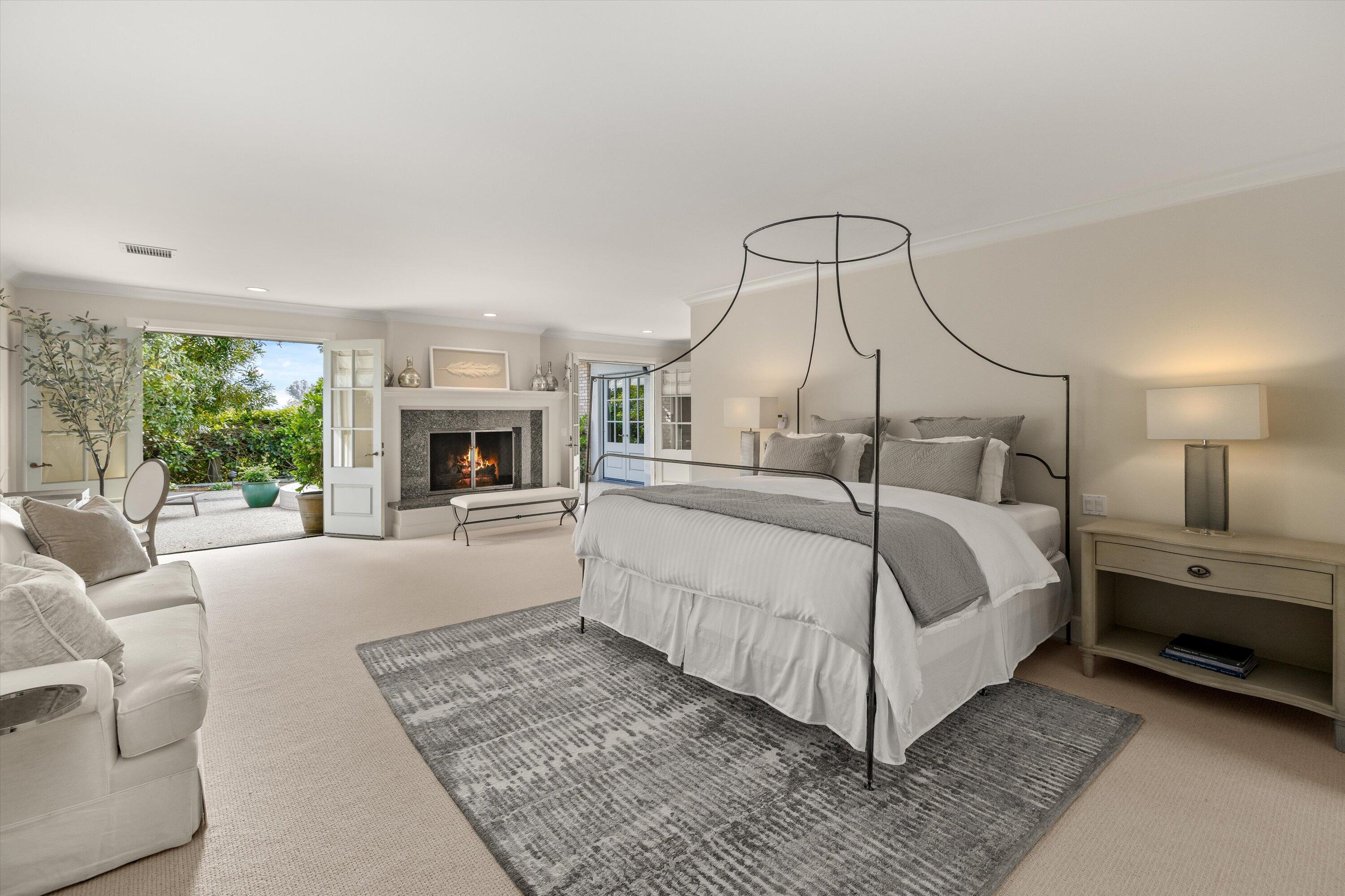 Montecito, California 93108, United States, 3 Bedrooms Bedrooms, ,4 BathroomsBathrooms,Residential,Pending,6023