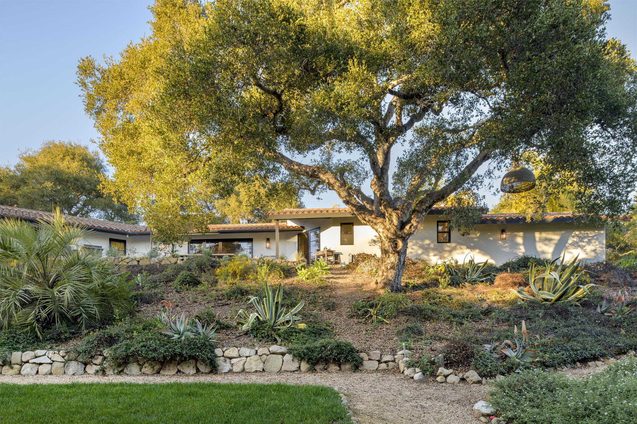 Santa Barbara, California 93108, United States, 4 Bedrooms Bedrooms, ,3 BathroomsBathrooms,Residential,Active,91588