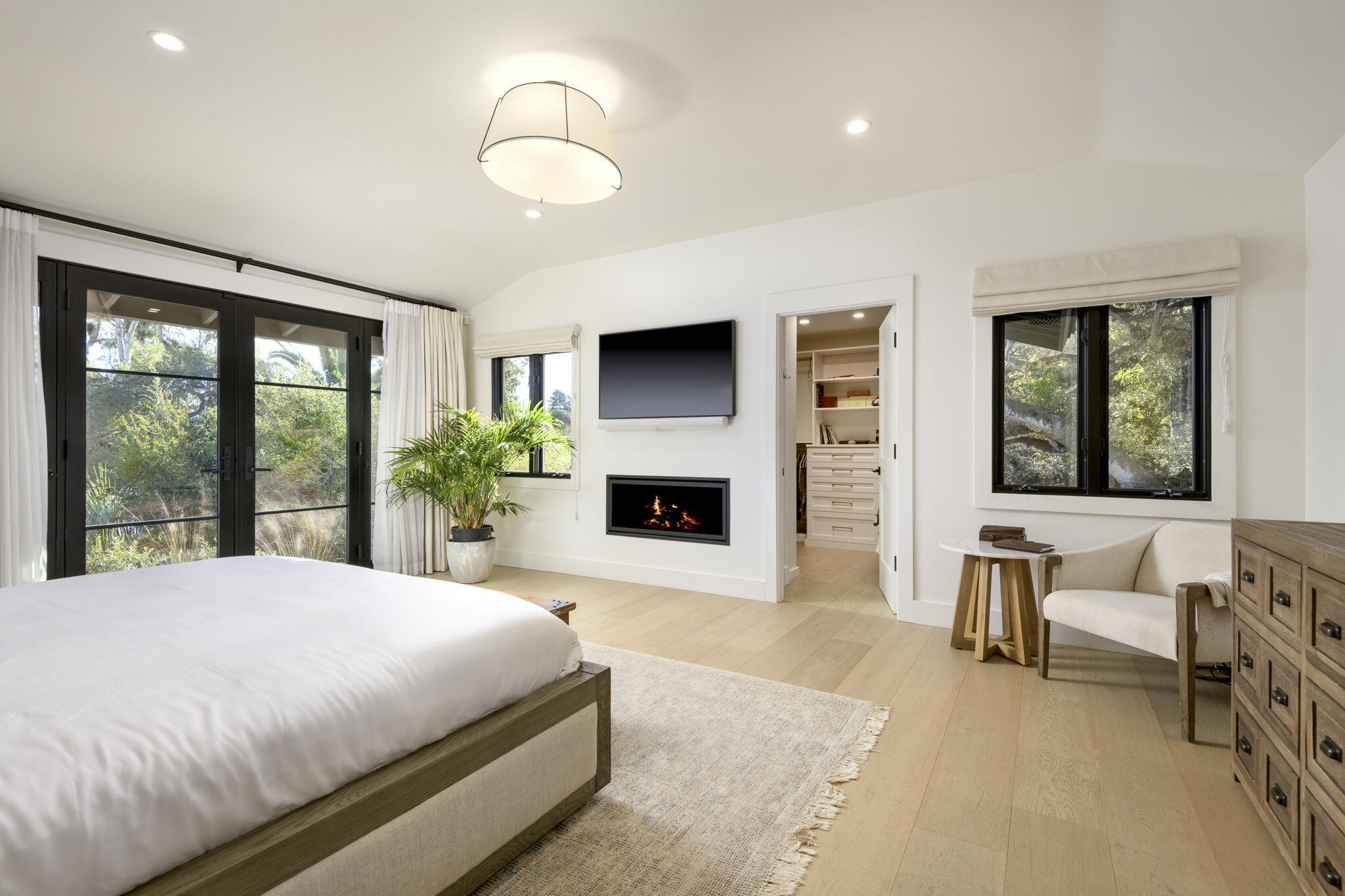 Santa Barbara, California 93108, United States, 4 Bedrooms Bedrooms, ,3 BathroomsBathrooms,Residential,Active,91588